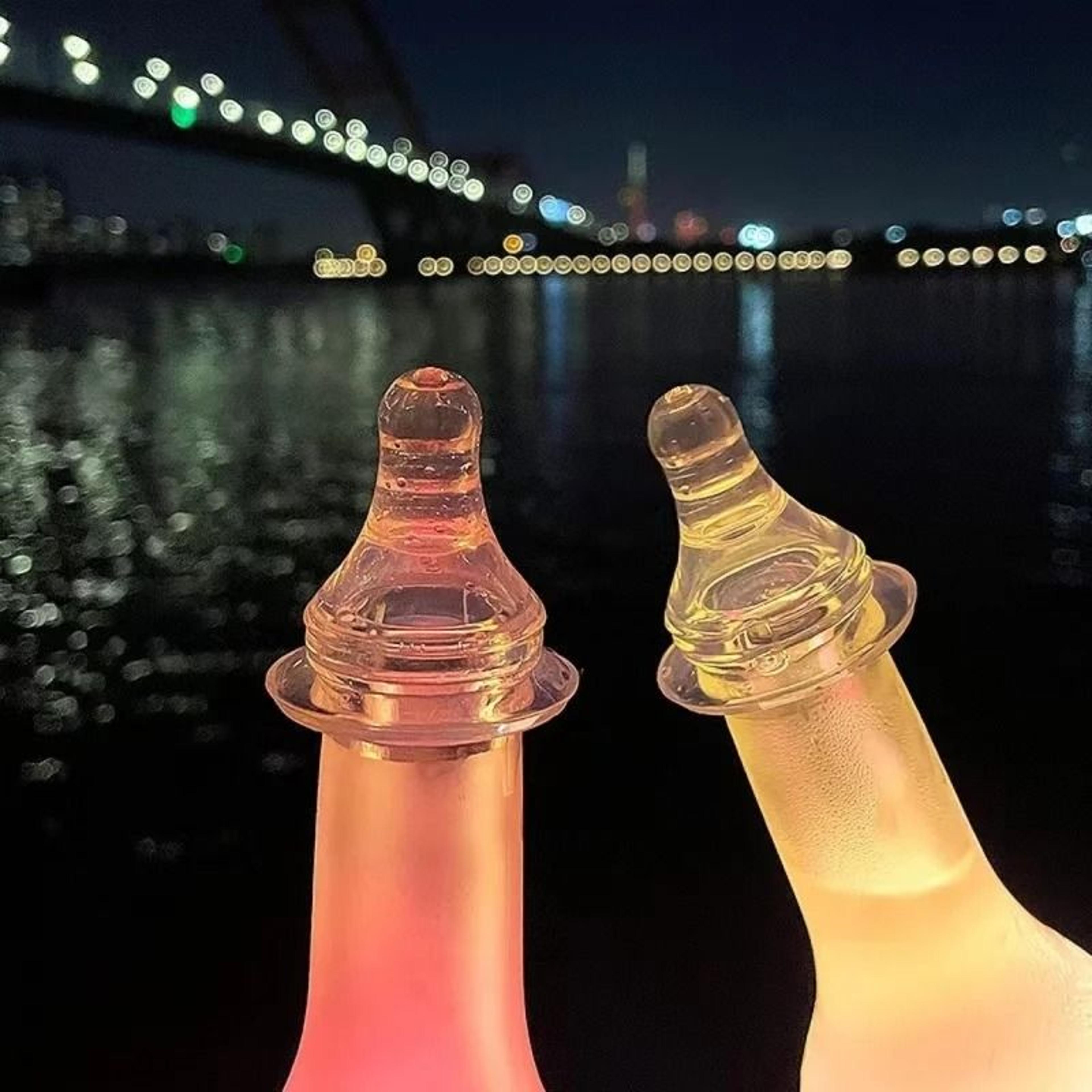 Adult Drinking Pacifier And Bottle Attachment  Fun Party Props For Juice And Wine 3