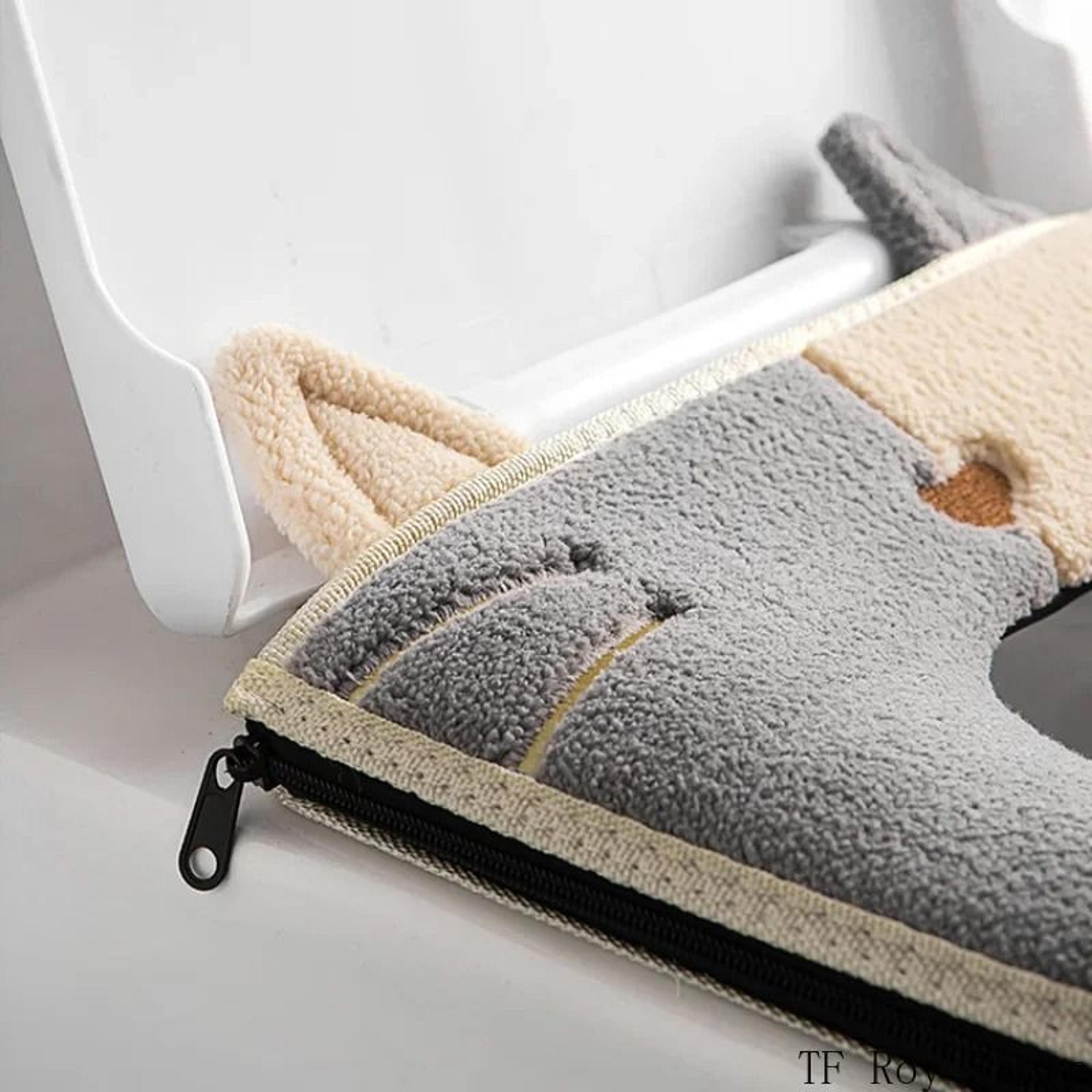 Universal Cartoon Cat Plush Toilet Mat  Thicken Thermal Cushion With Hygienic Lifting Handle 3