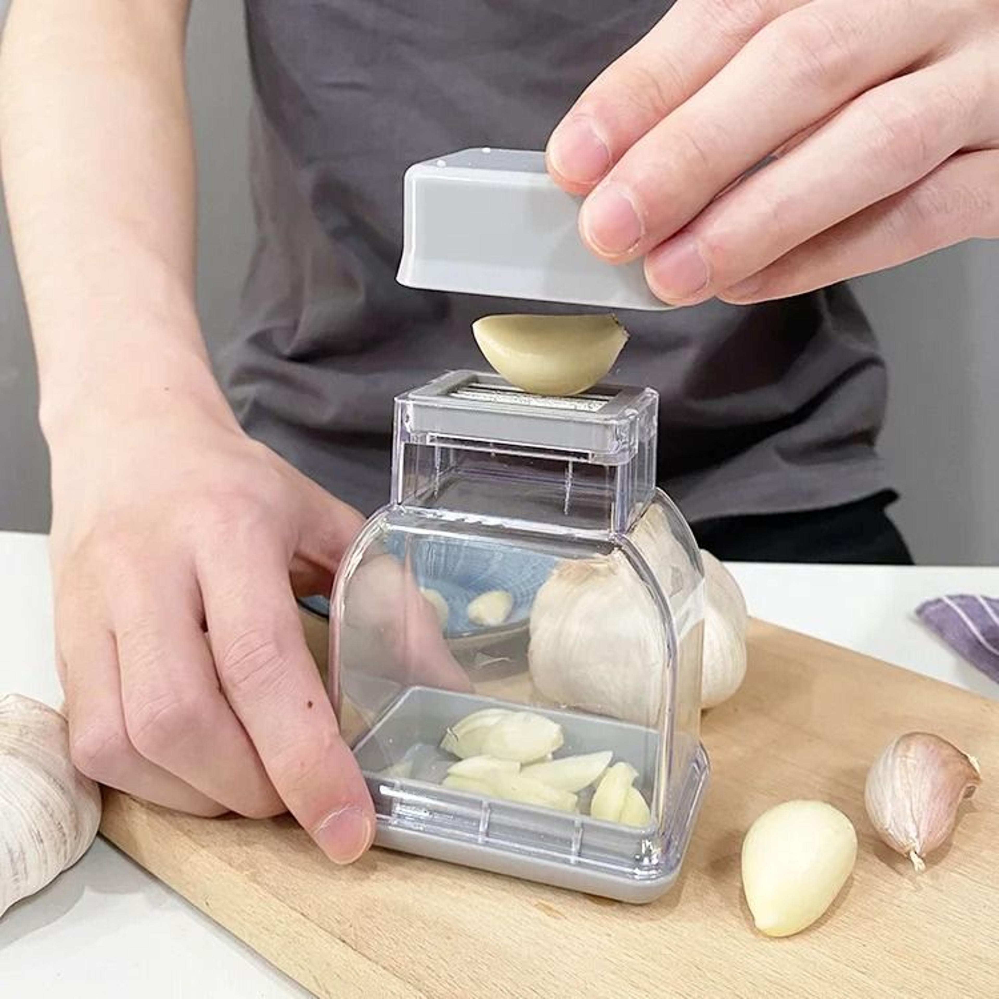 Manual Pressing Garlic Grater  Precision Grinding  Cutting Tool 0