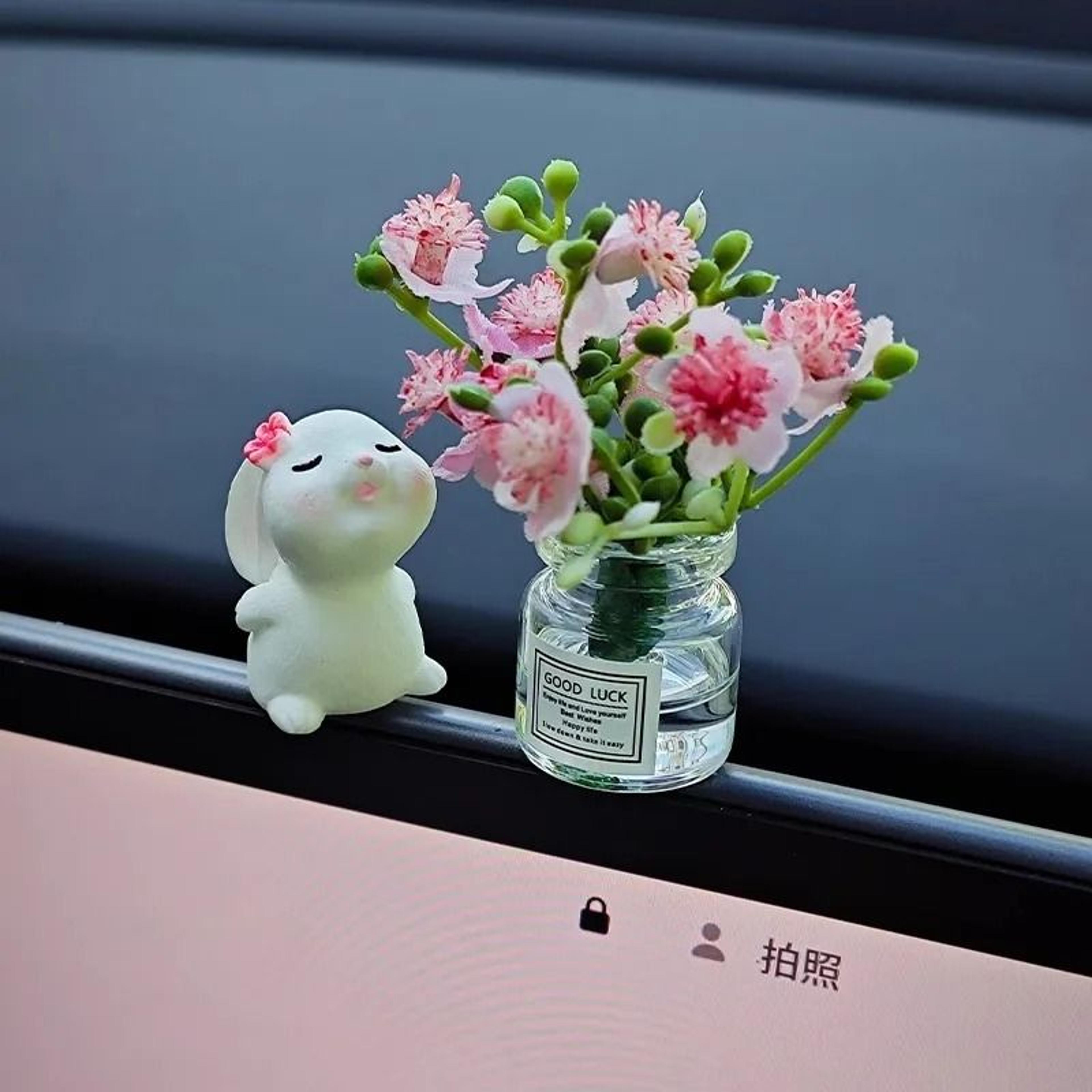 CarMounted Bunny Floral Ornament  Healing Mini Vase Car Fragrance 1