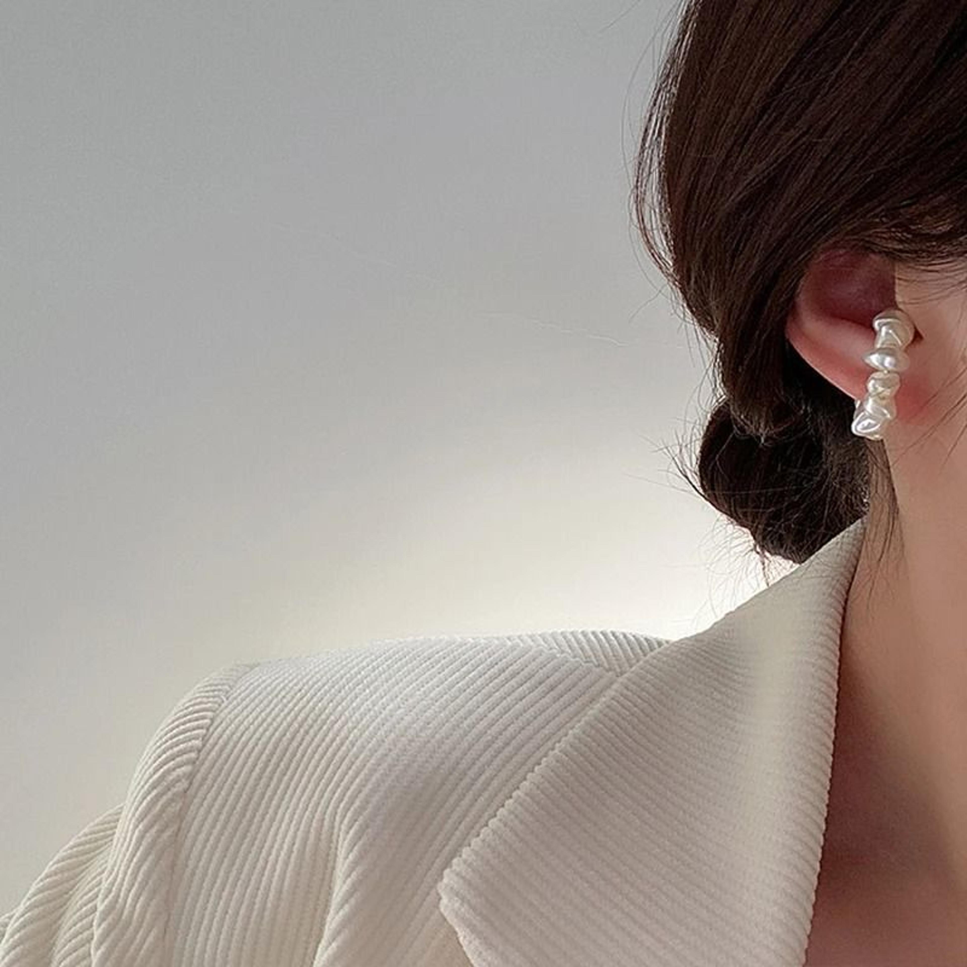 Irregular Pearl Ear Clip  Fake Piercing Cuff 2