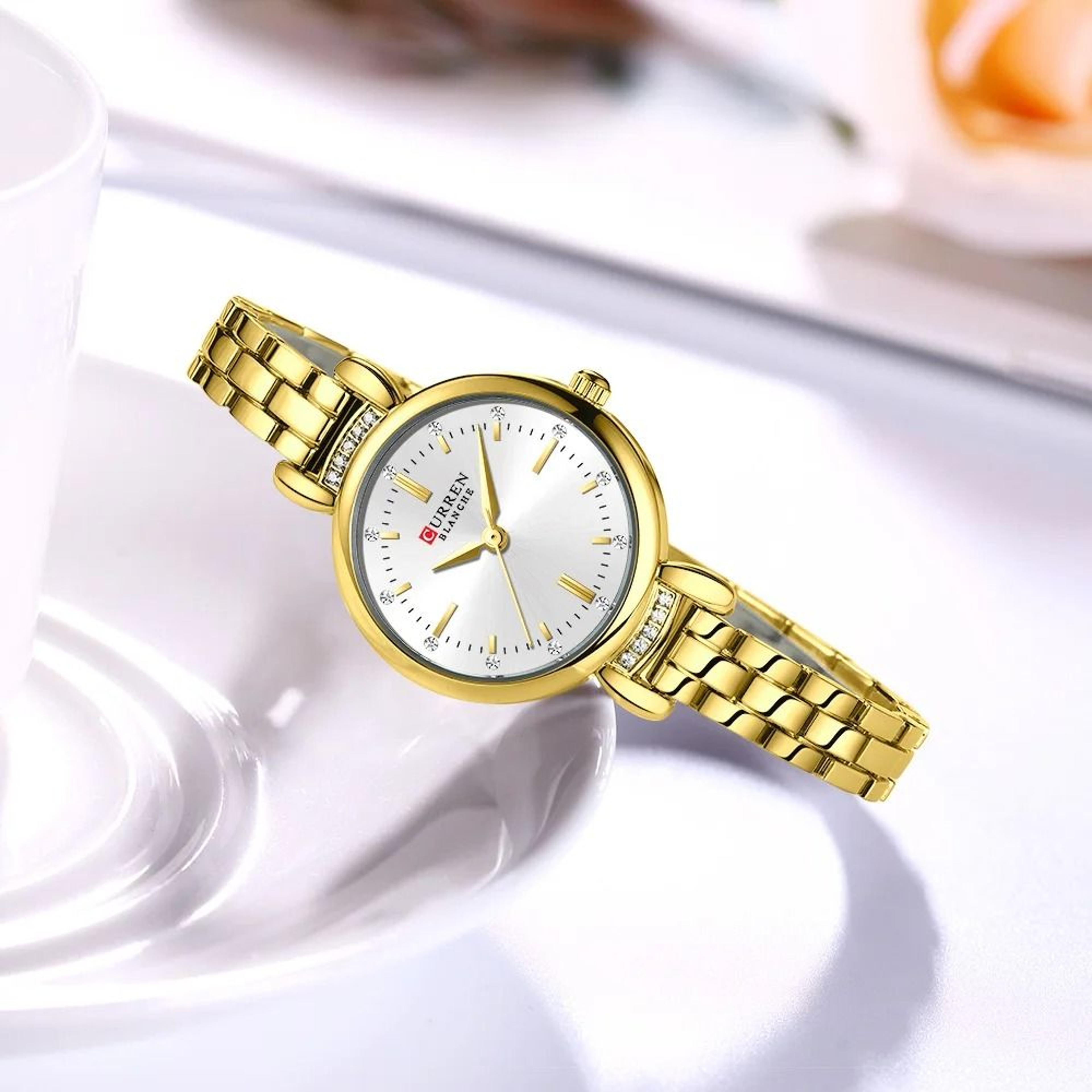 Elegant FloralEngraved Bracelet Watch  Luxury Fashion Dress Wristwatch For Sophisticated Women 2
