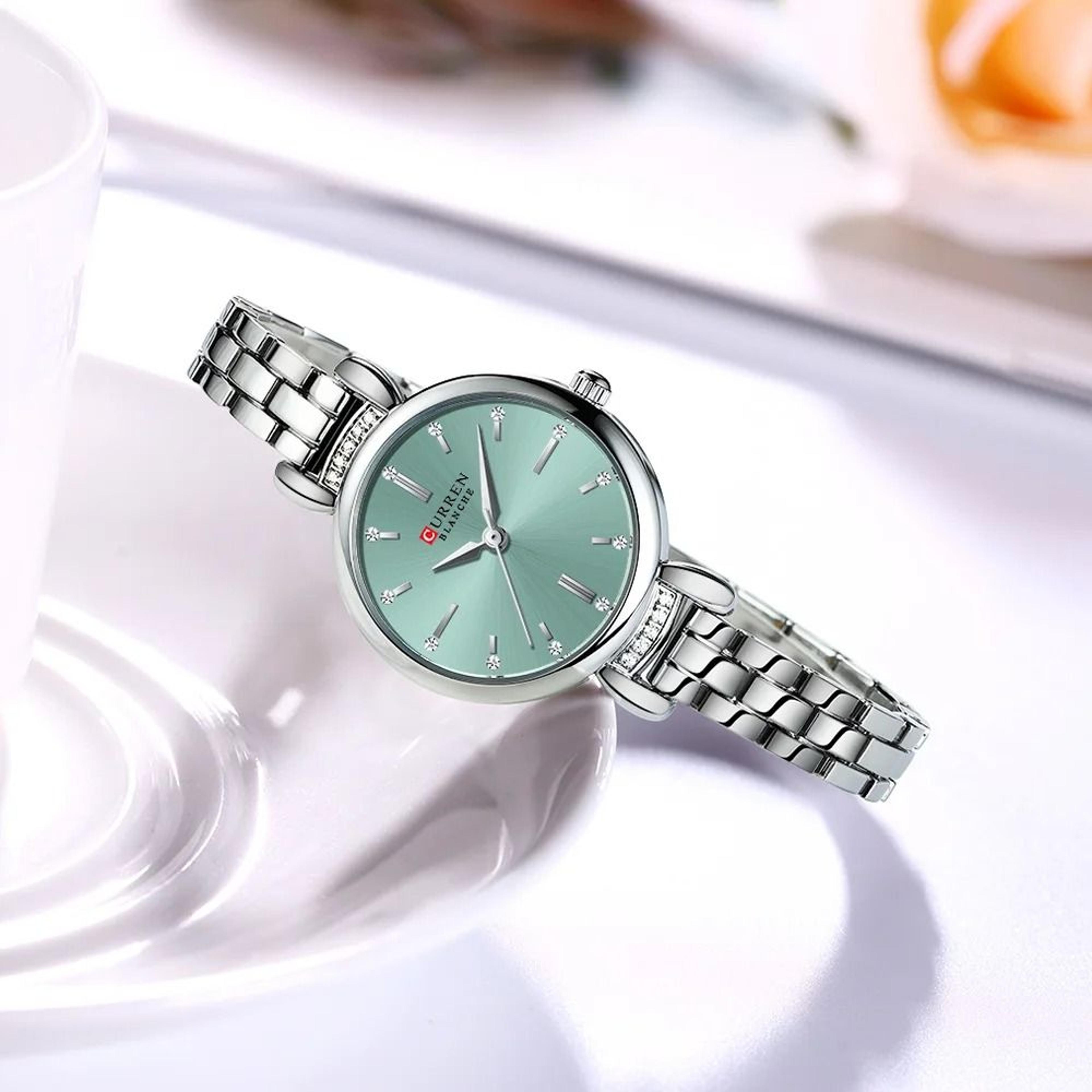 Elegant FloralEngraved Bracelet Watch  Luxury Fashion Dress Wristwatch For Sophisticated Women 5