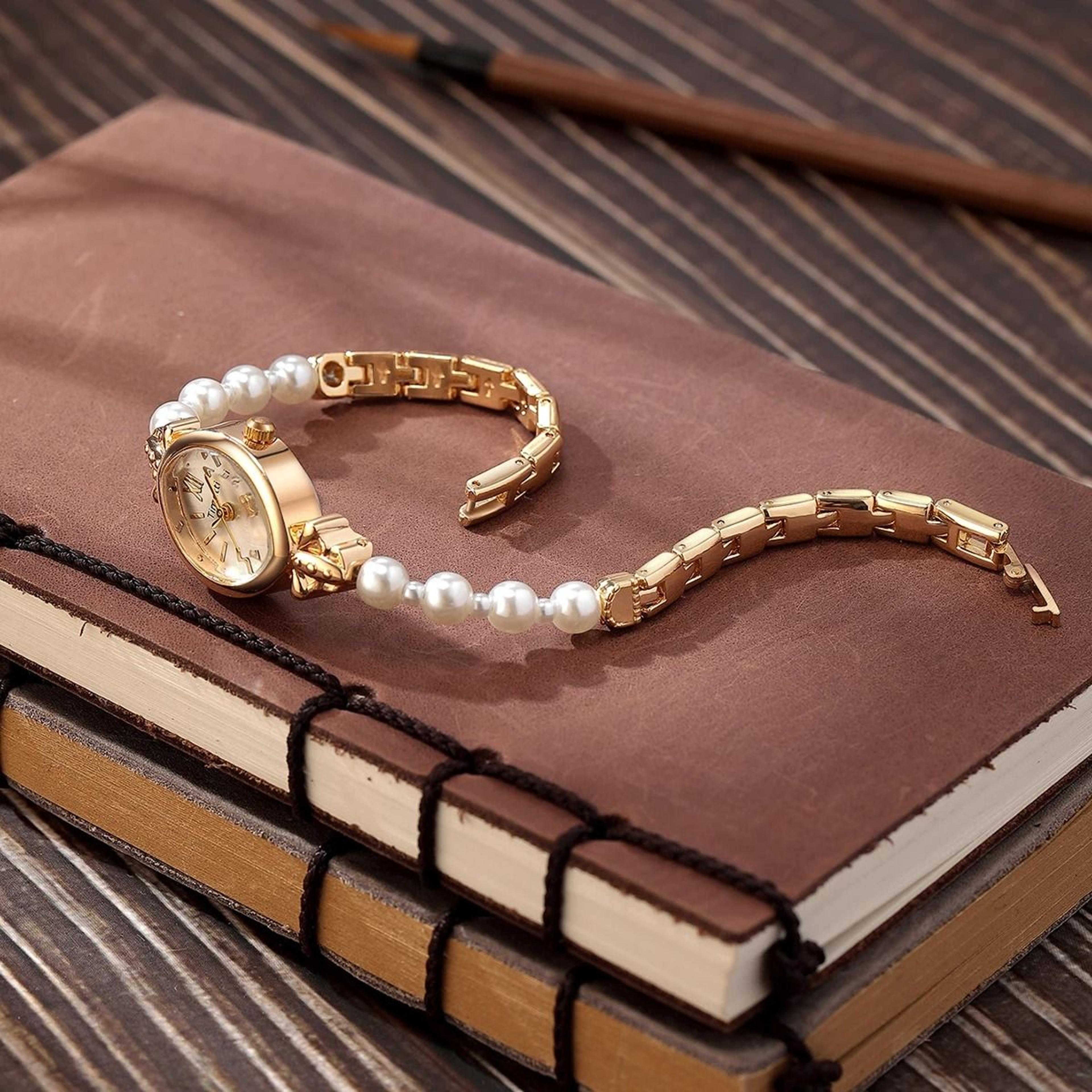 Romantic Retro Watch  Fashionable Minimalist Quartz Timepiece For Timeless Style 2