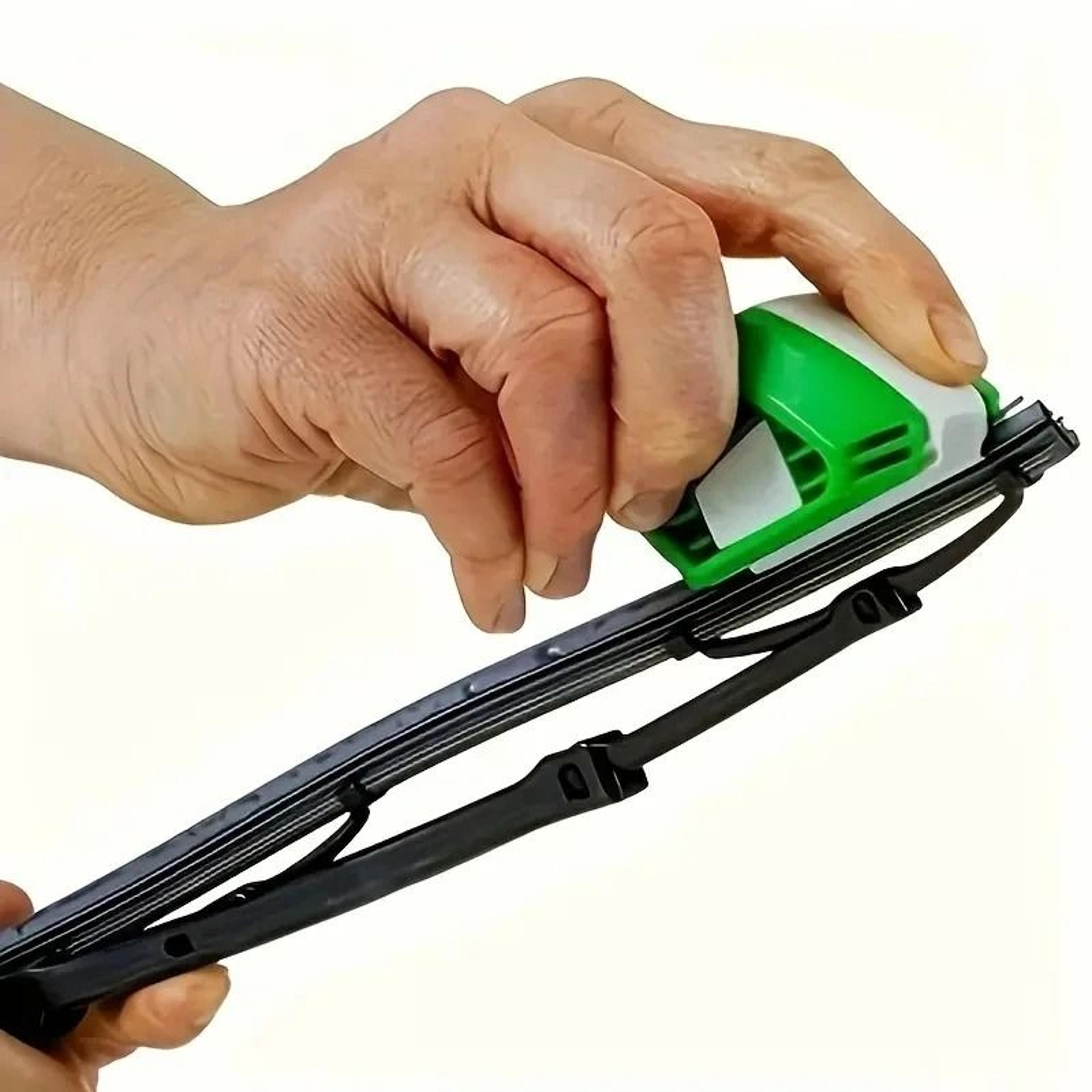 Universal HighPrecision Windshield Wiper Blade Restorer 0