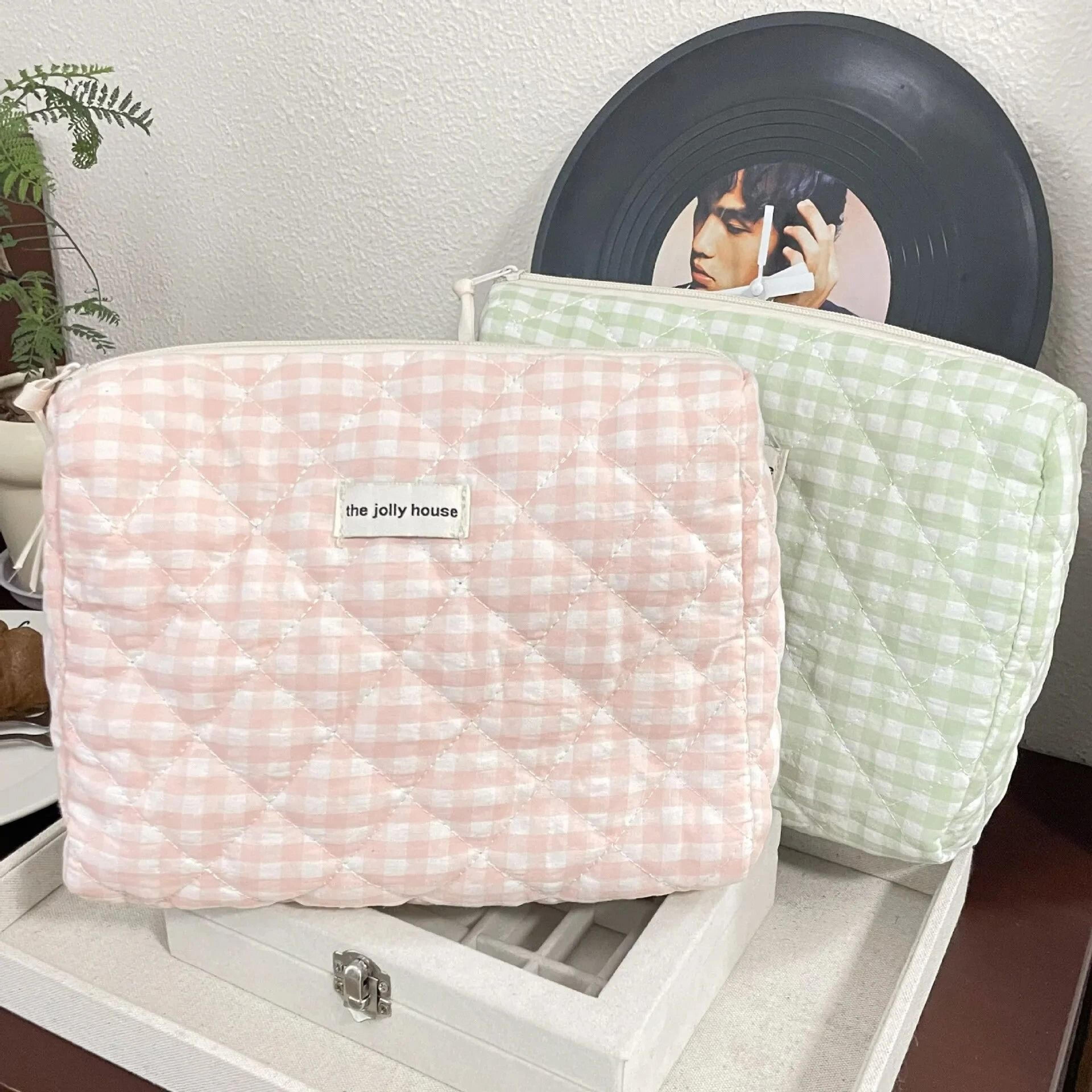Simple Plaid Large Capacity Cosmetic Pouch 0