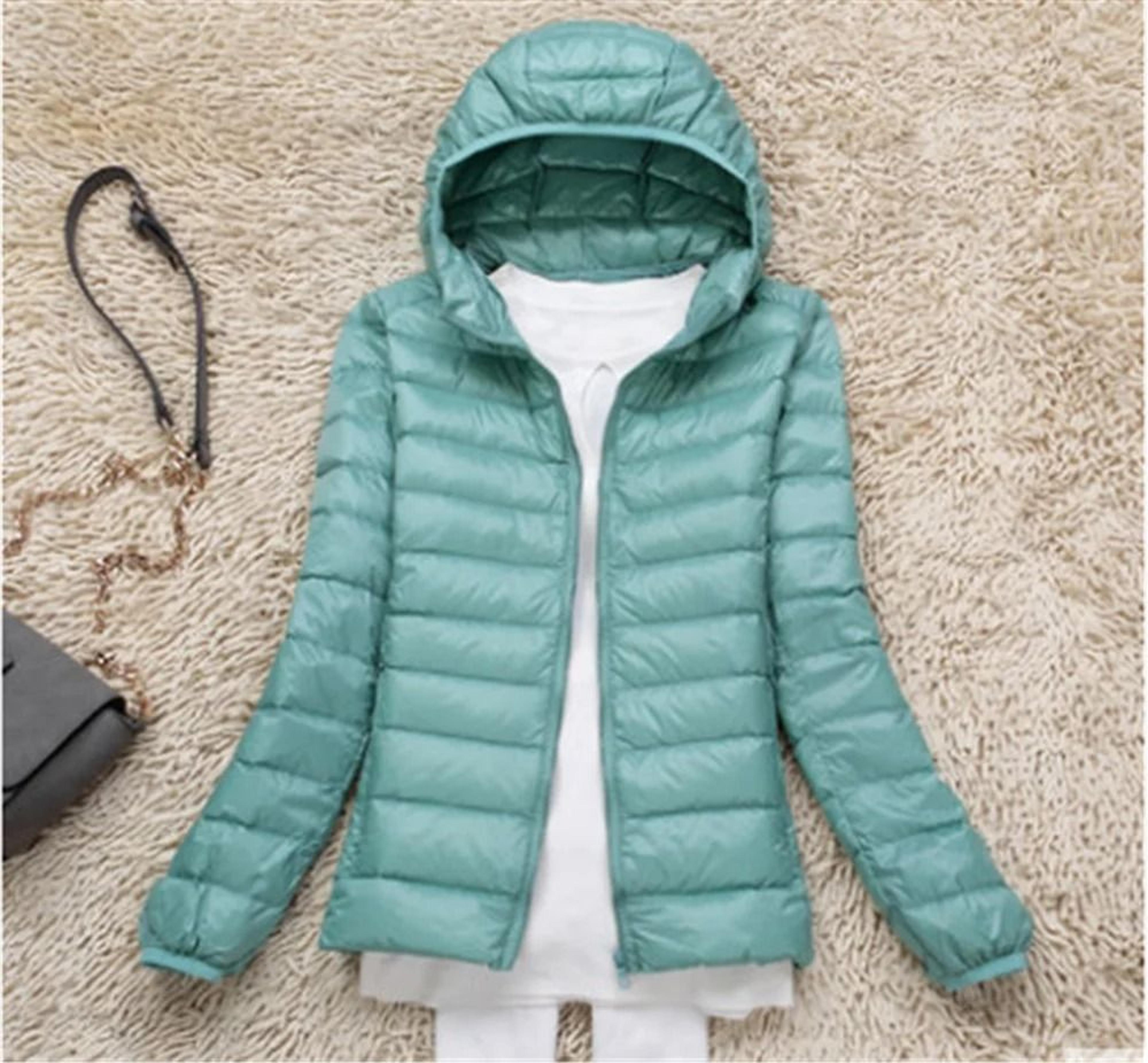 Ultra Lightweight Packable Hooded Puffer Jacket 10