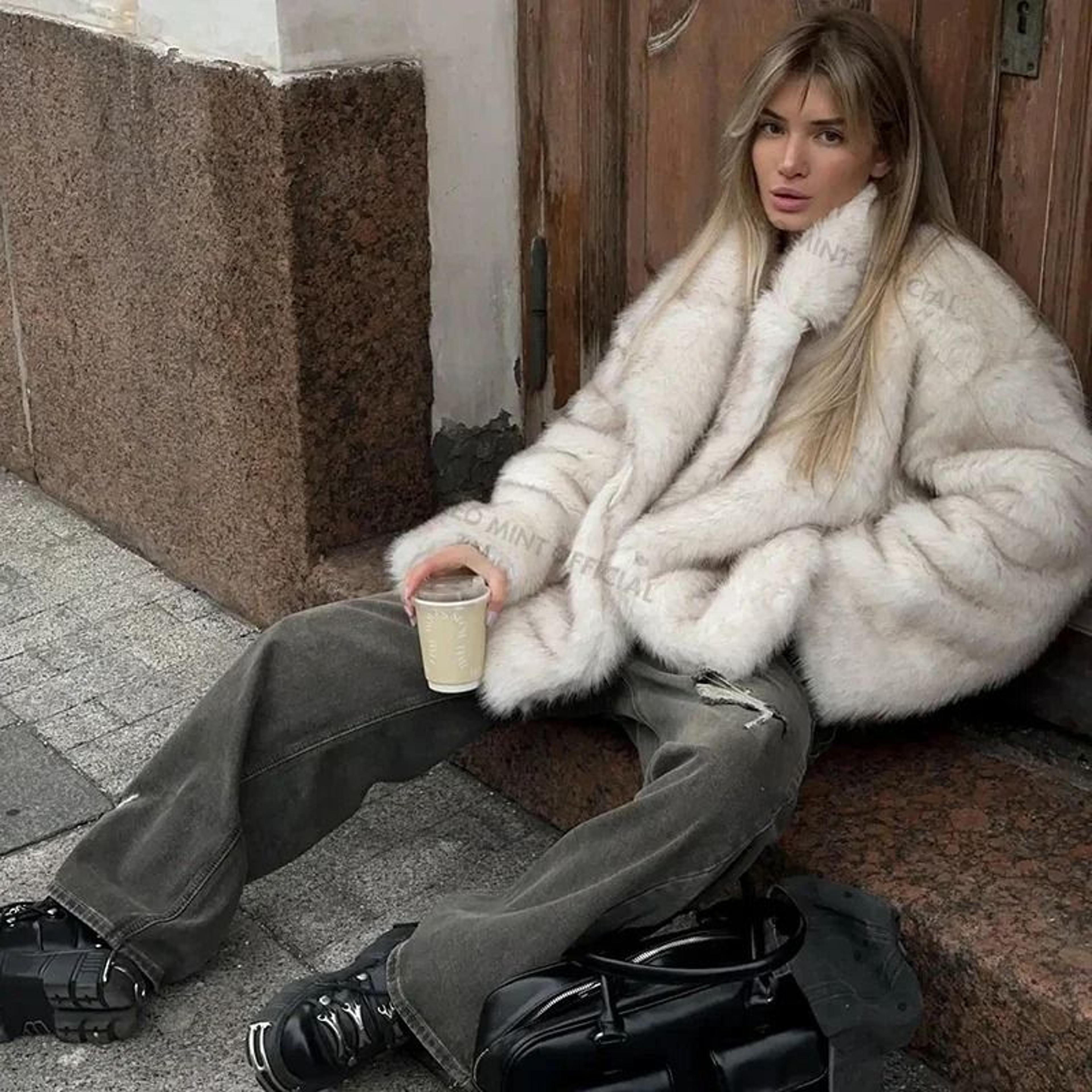 Oversized Gradient Faux Fox Fur Jacket  Winter Ins Hot Fashion Statement 4