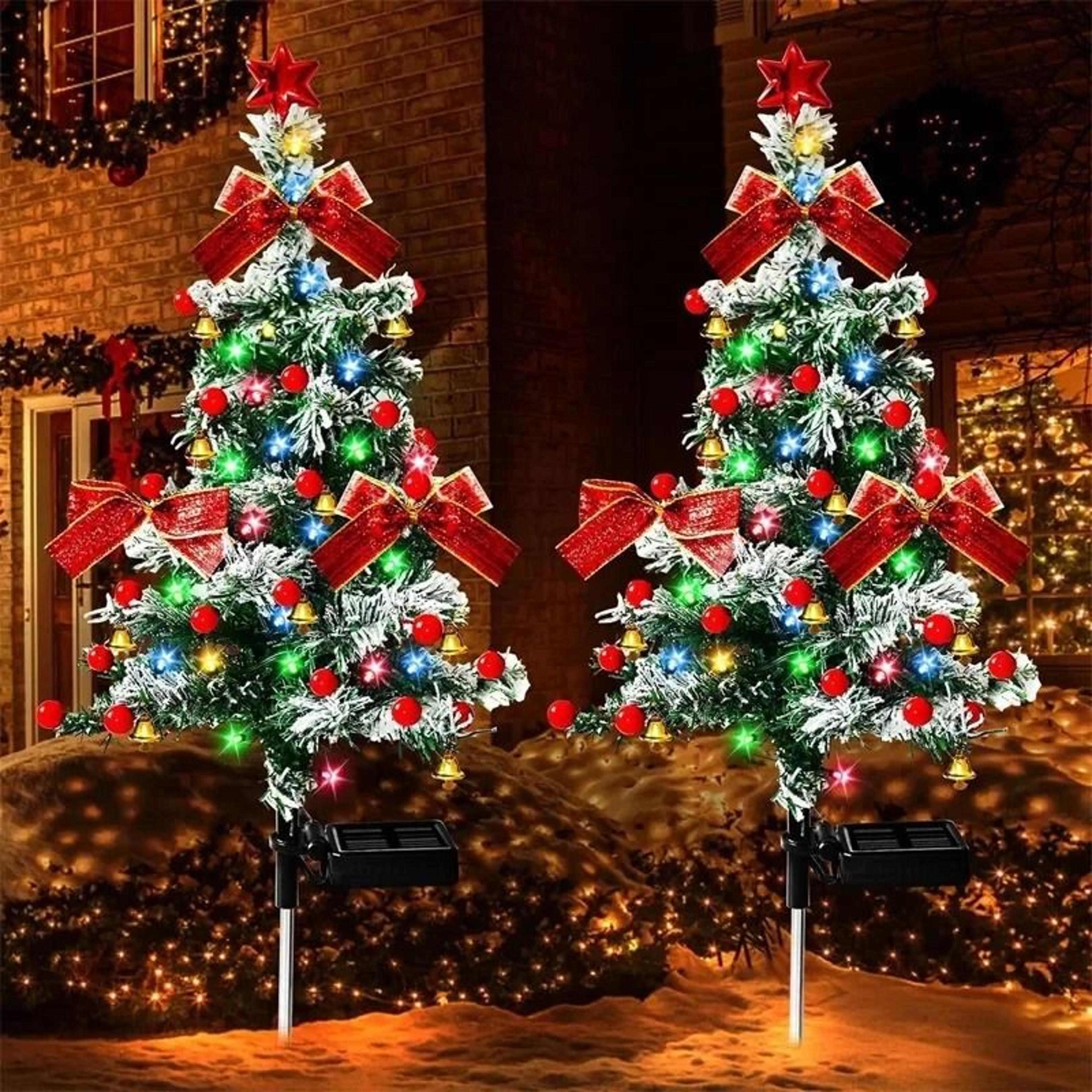 Solar Powered Outdoor Cedar Christmas Tree 0
