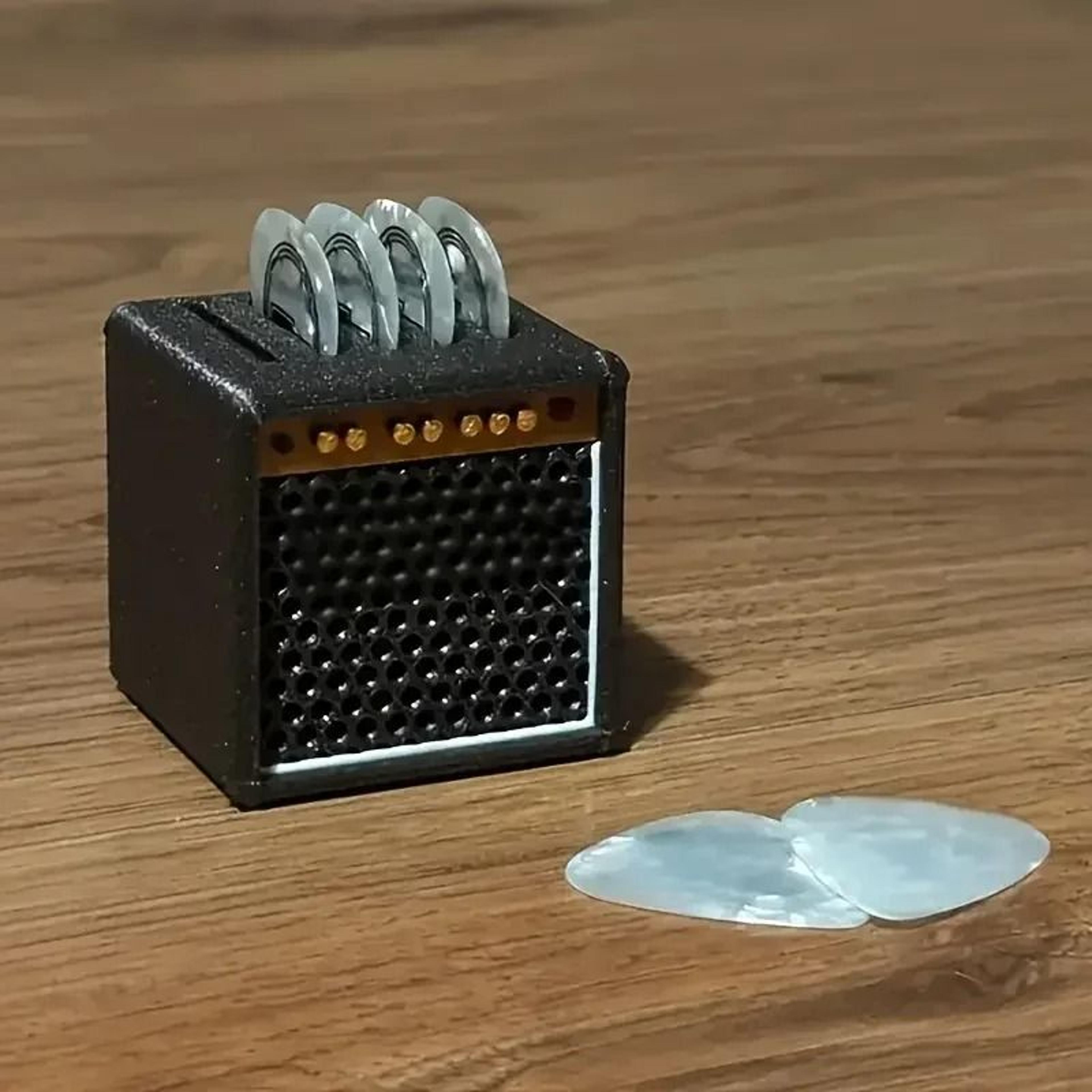 3DPrinted Mini Speaker Guitar Pick Storage Box 1