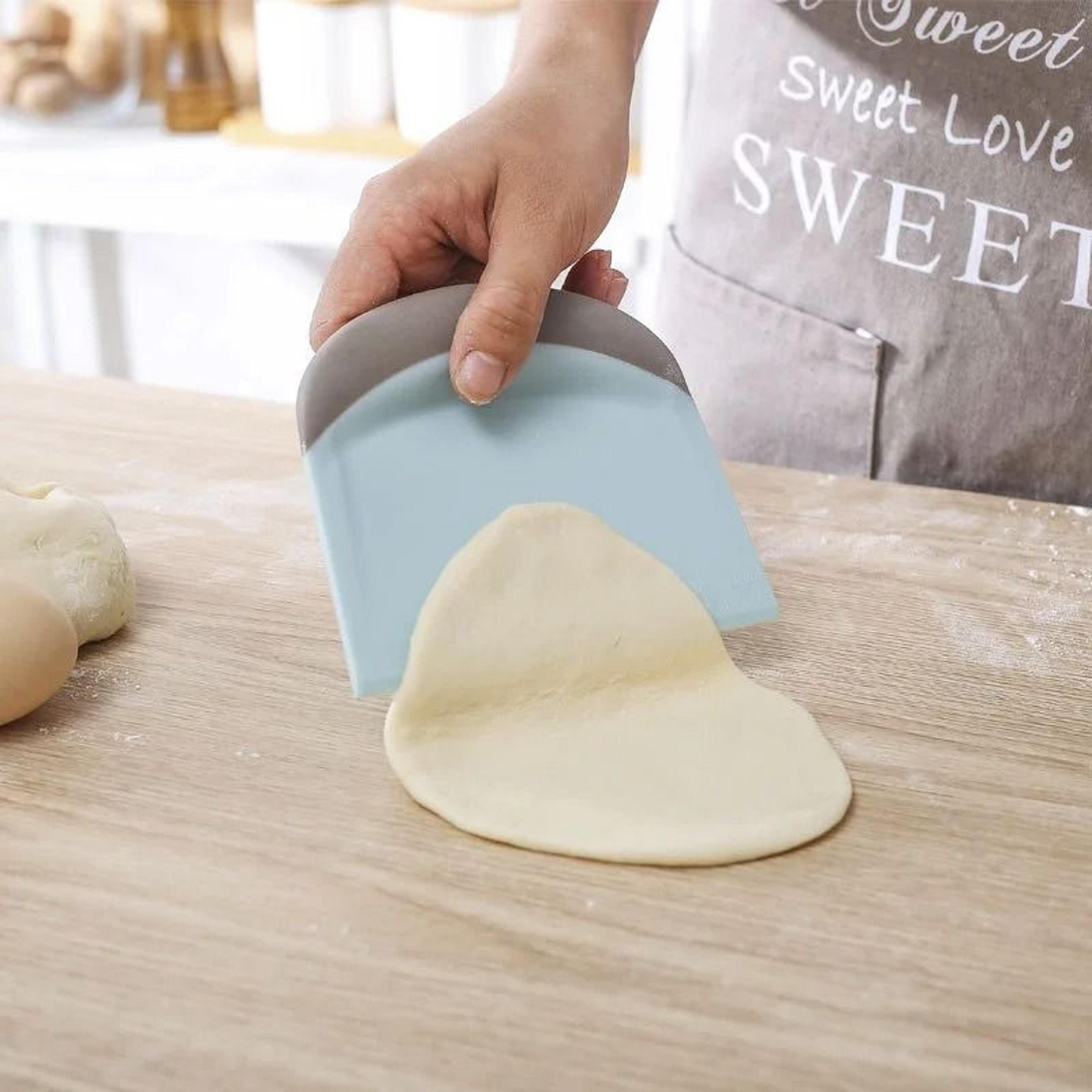 Multipurpose Dough Scraper And Bench Cutter With Precision Measurement Scale 4