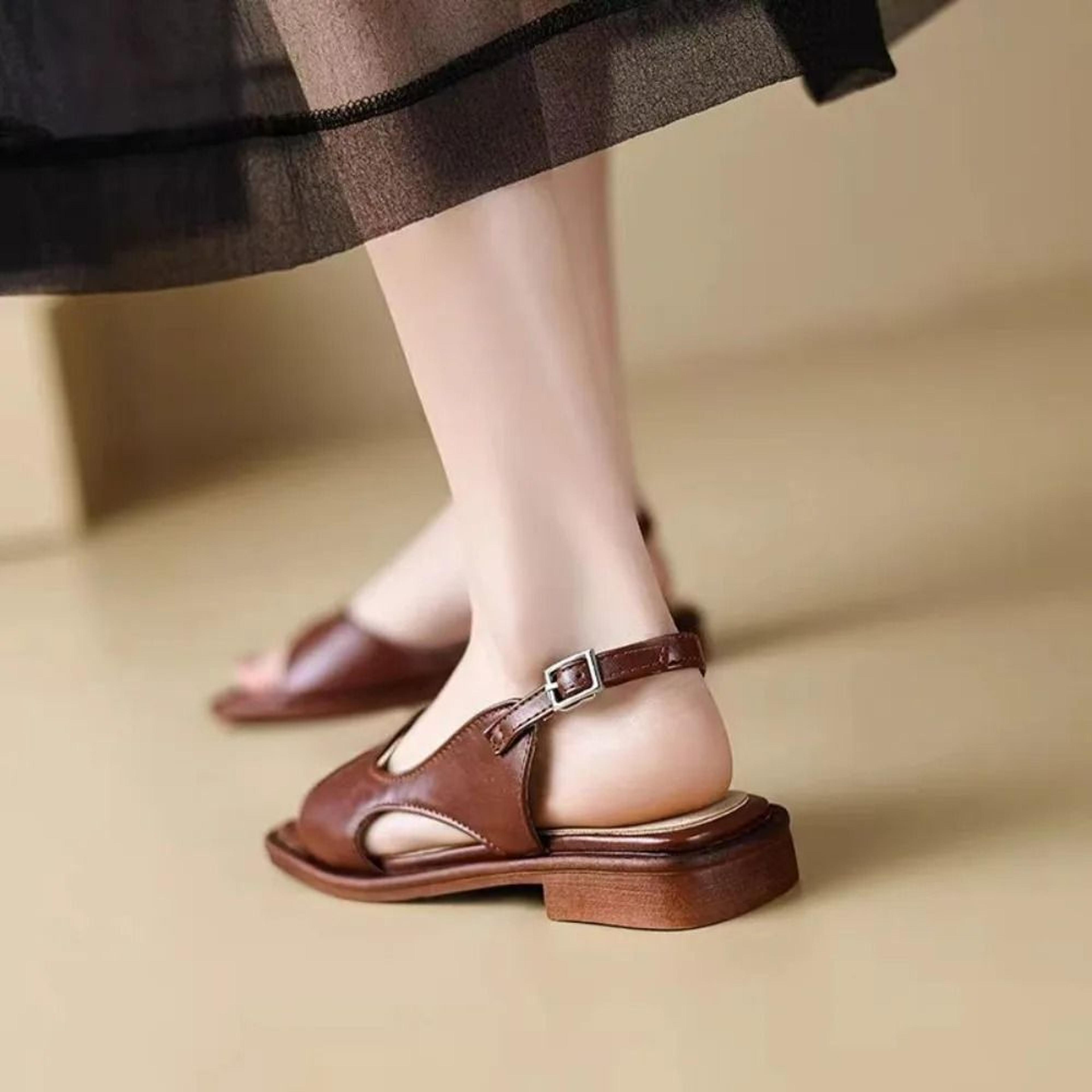 Retro SquareHead Chunky Sandals  Summer Fashionable Versatile OpenToe Heels 3