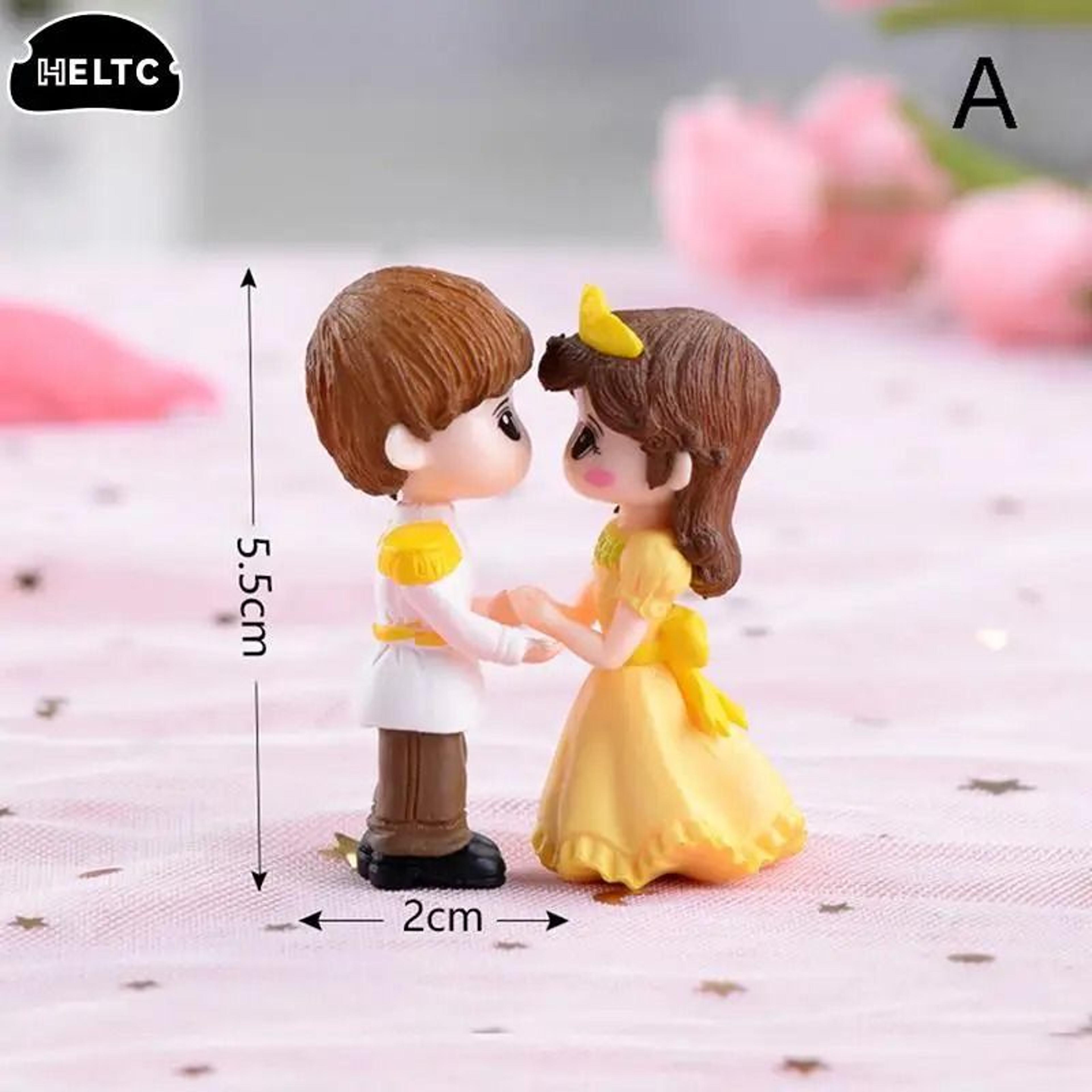 Romantic Narrative Sculpture  HighDefinition Lovers Architectural Ornament 3