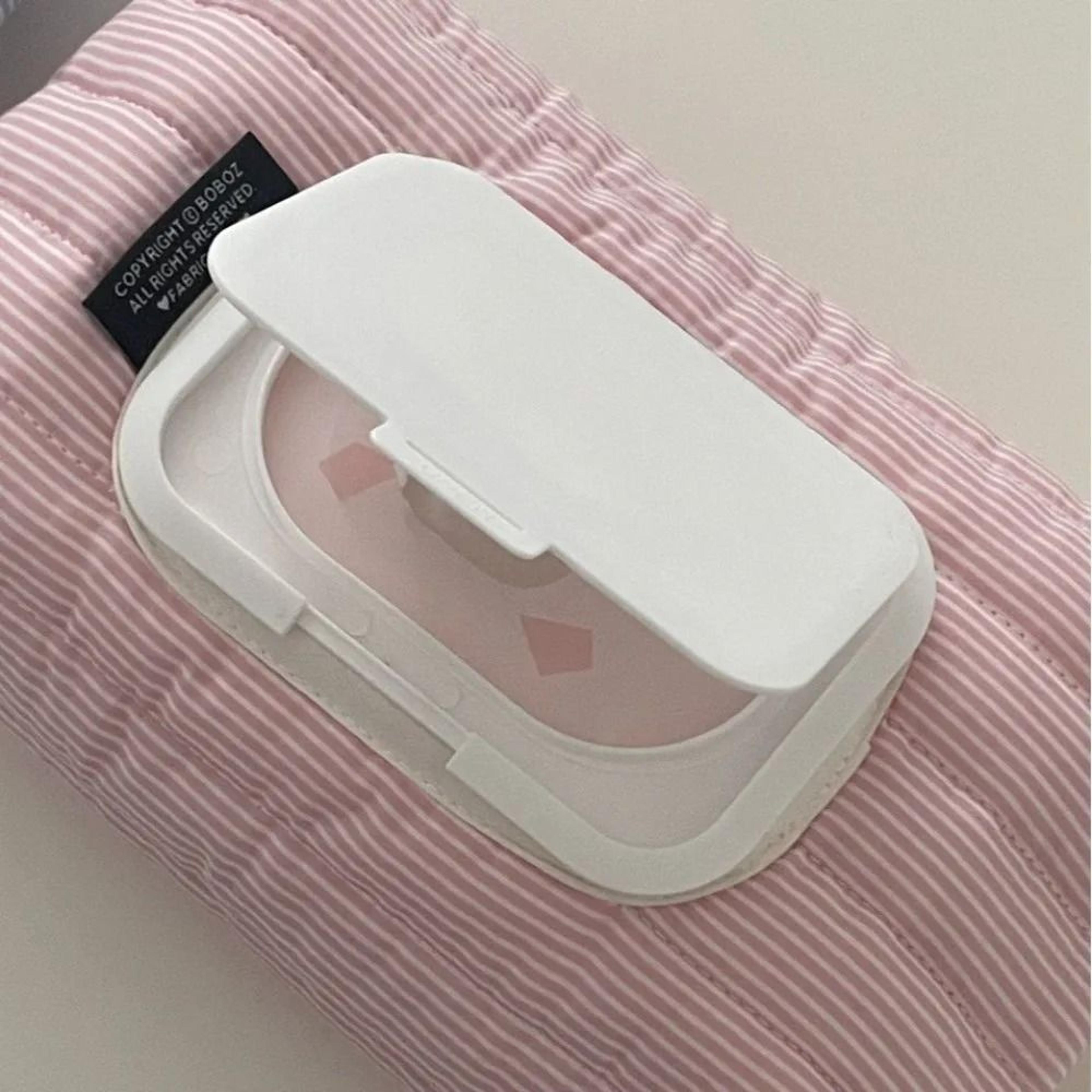 Striped Quilted Wet Wipe Pouch  Multipurpose PullOut Tissue Bag  HighYield Sanitation Interaction H 7