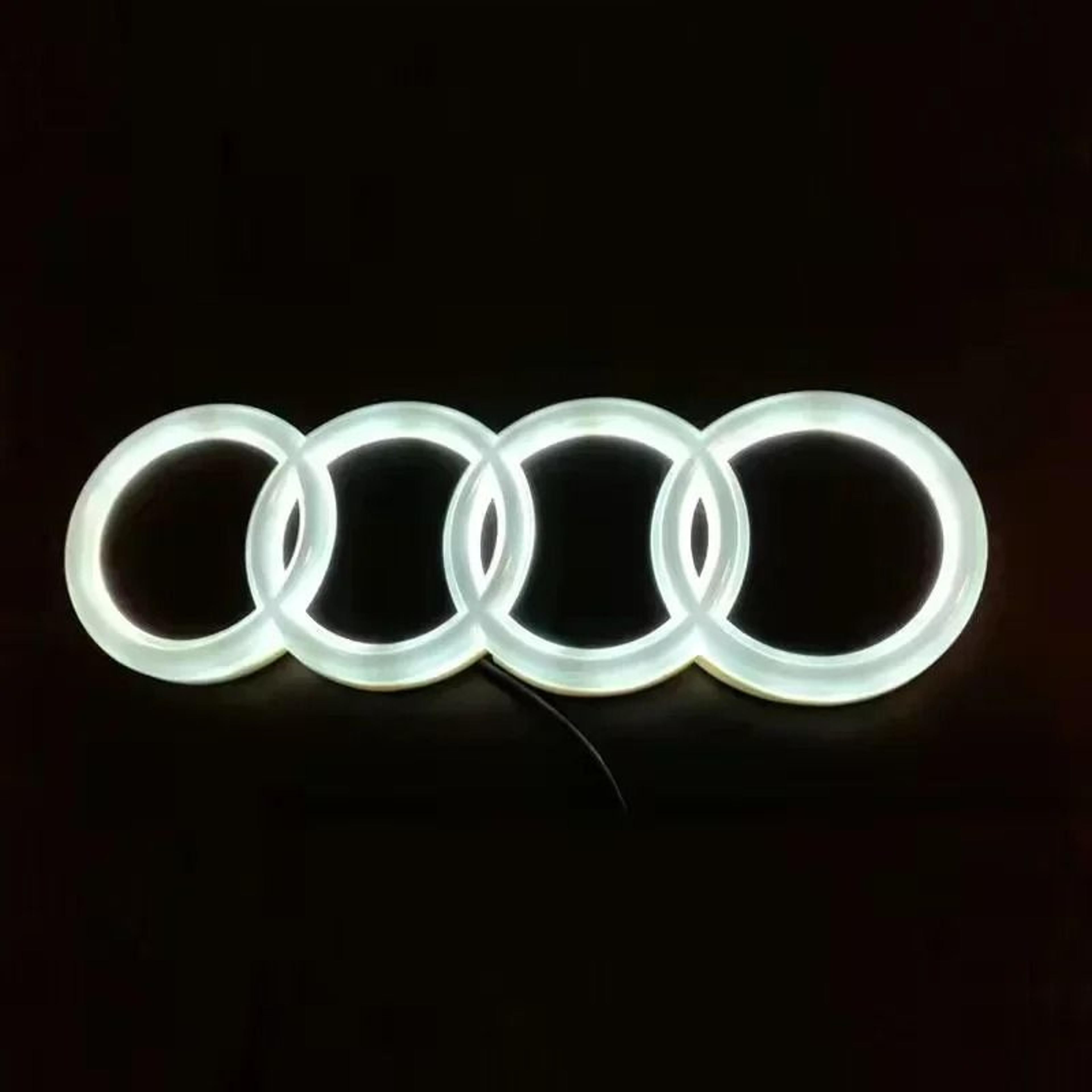 Illuminated QuattroSeries LED Front Grill Emblem 5