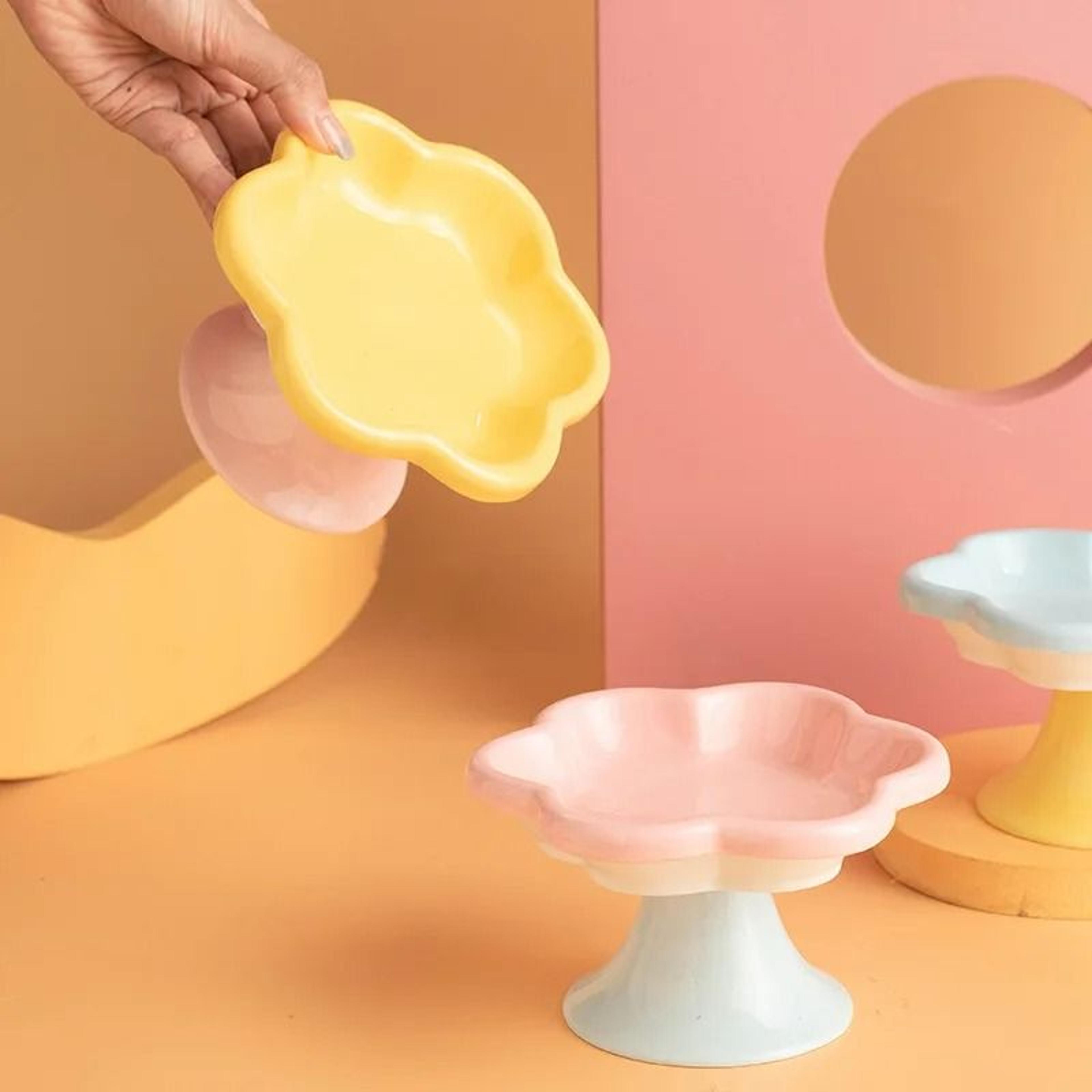 FlowerInspired Elevated Ceramic Pet Bowl 1