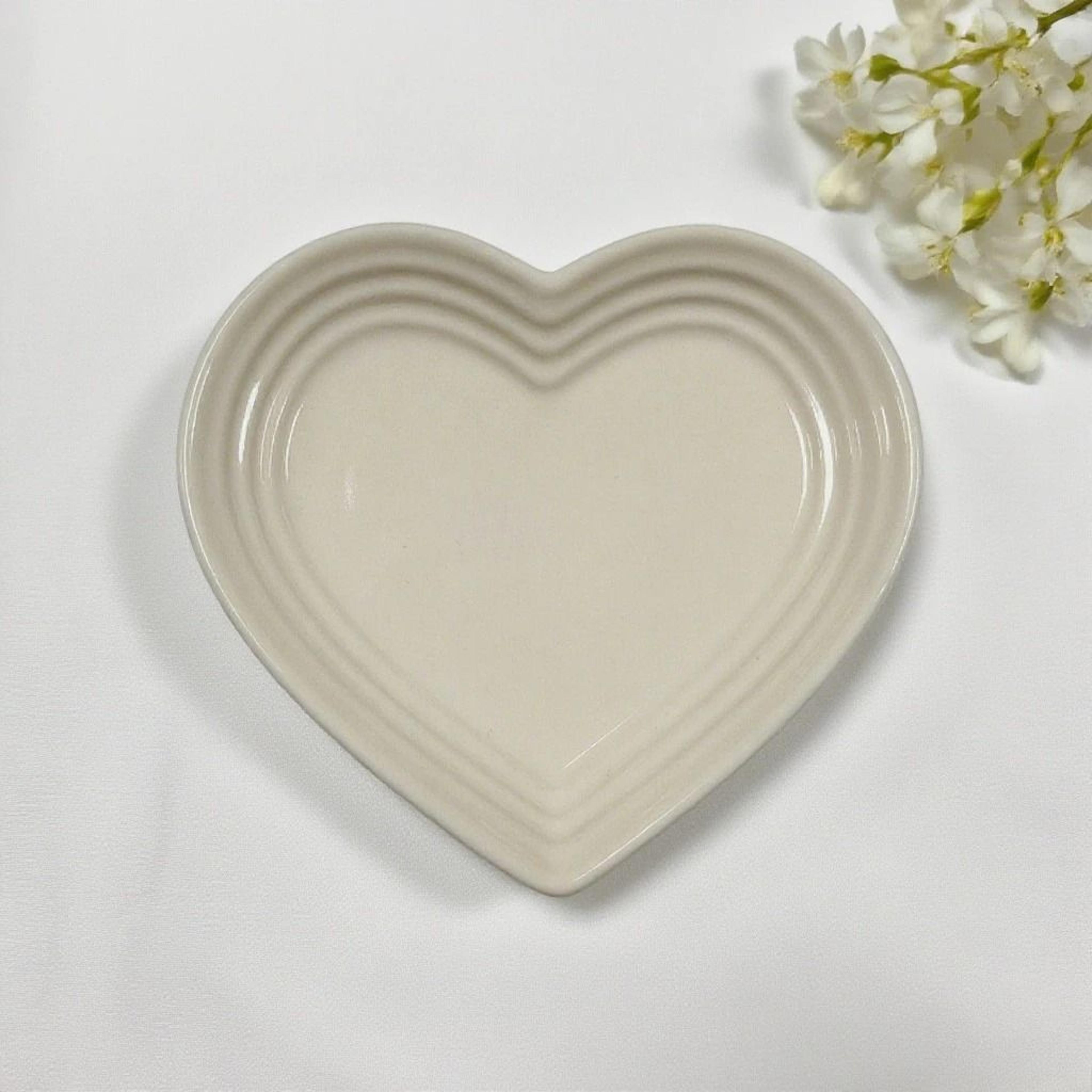 Gradient HeartShaped Ceramic Comfort Bowl 11