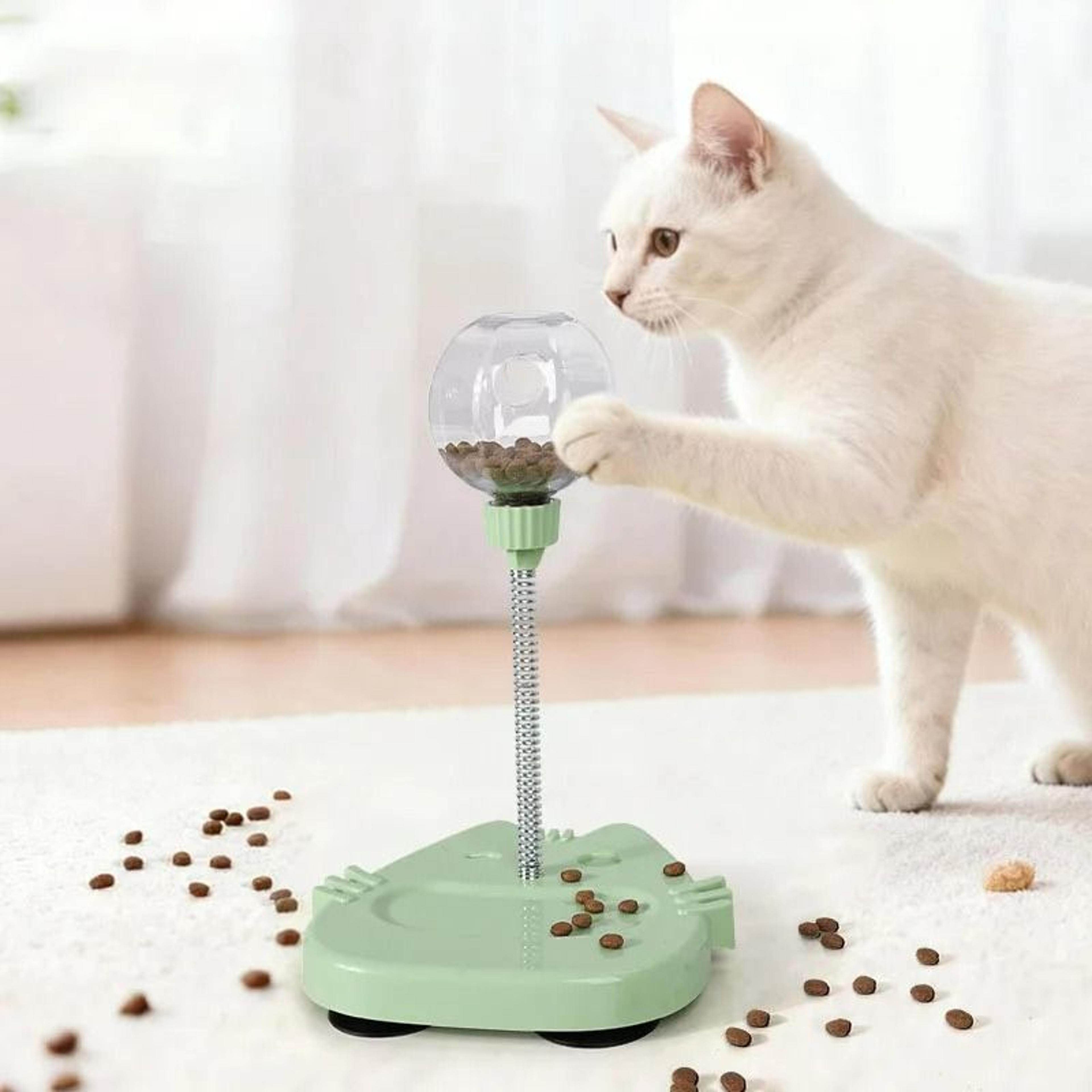 WobbleChase Smart Interactive Slow Feeder 1