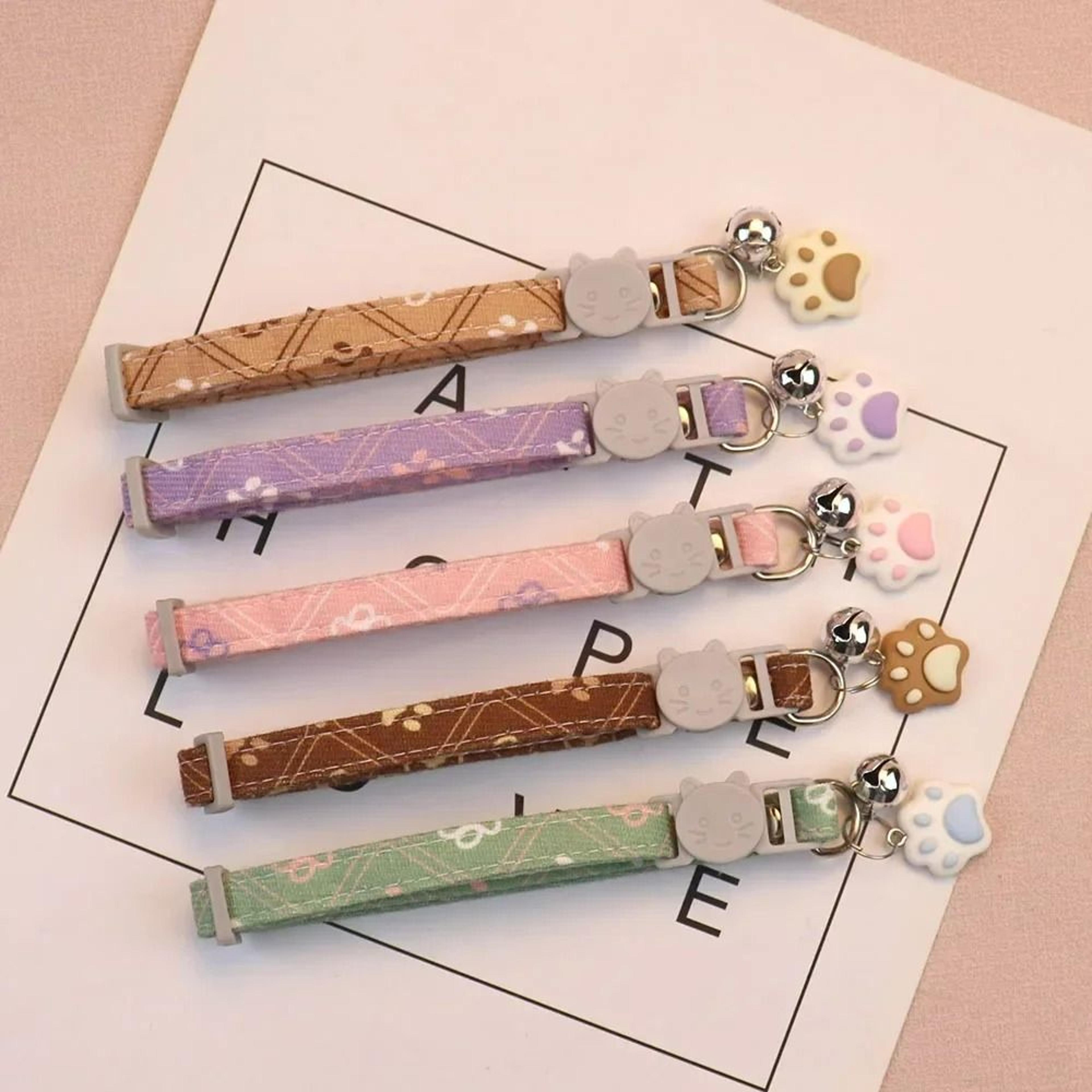 cute safety-first "paw-print" breakaway collar