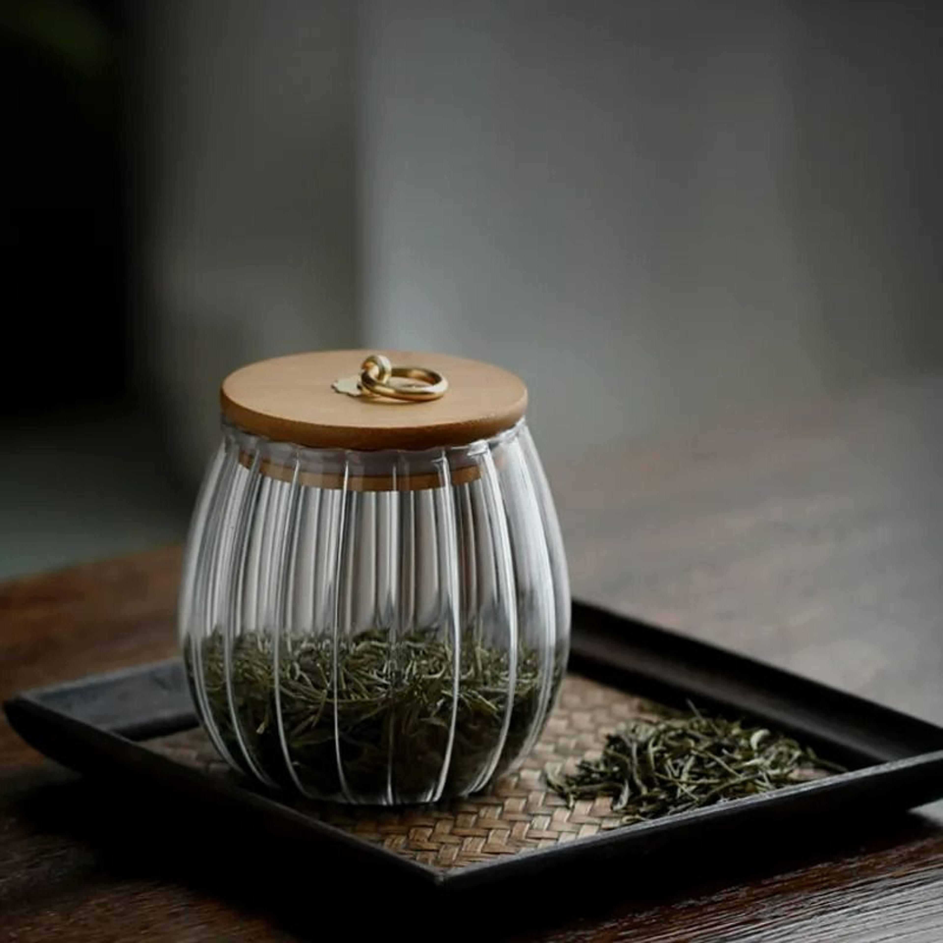 Airtight Glass Food Storage Jar With Natural Wood Lid And MoistureProof Kitchen Countertop Containe 3