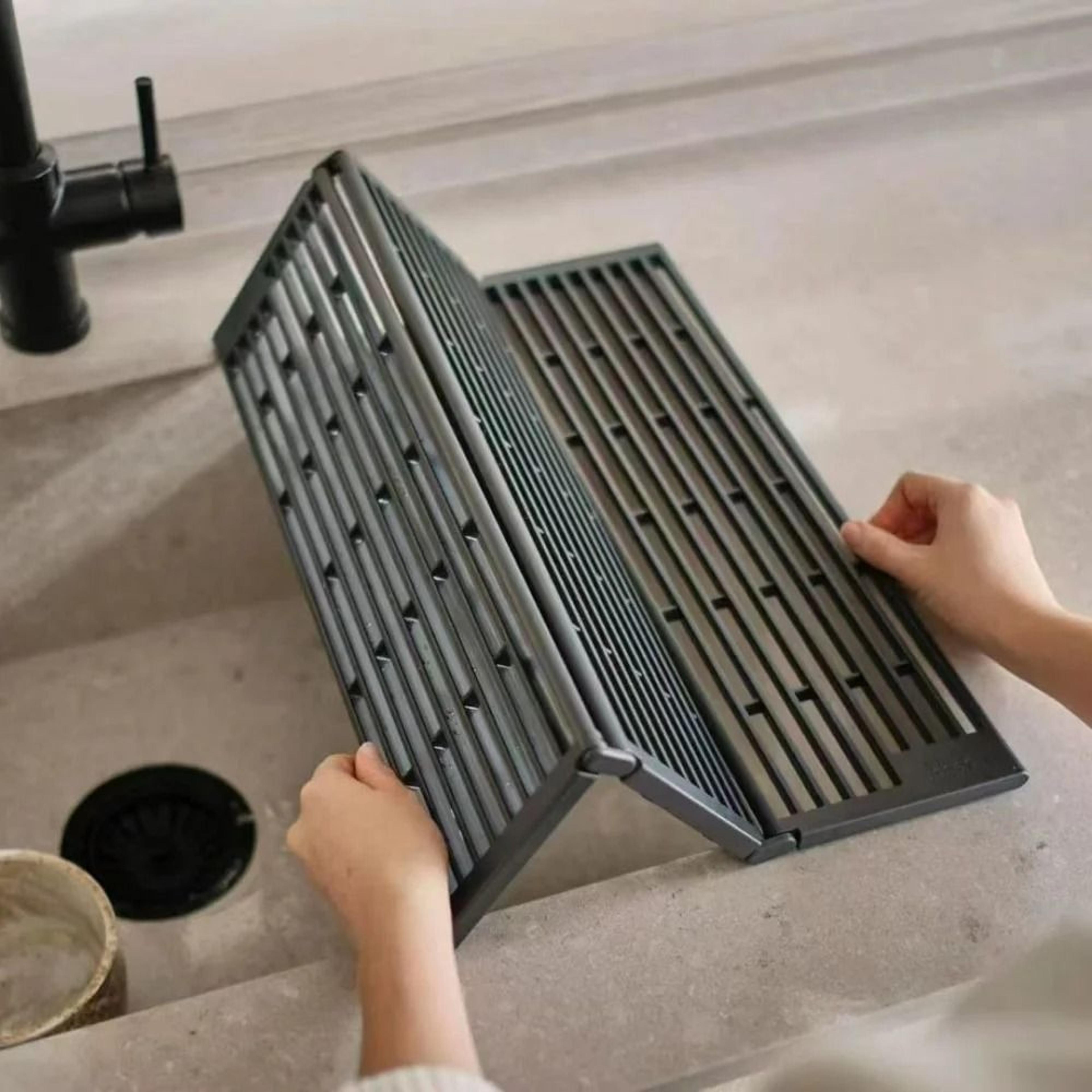 Black Foldable Kitchen Sink Drainer  SplashProof Drying Rack For Dishes  Utensils 3