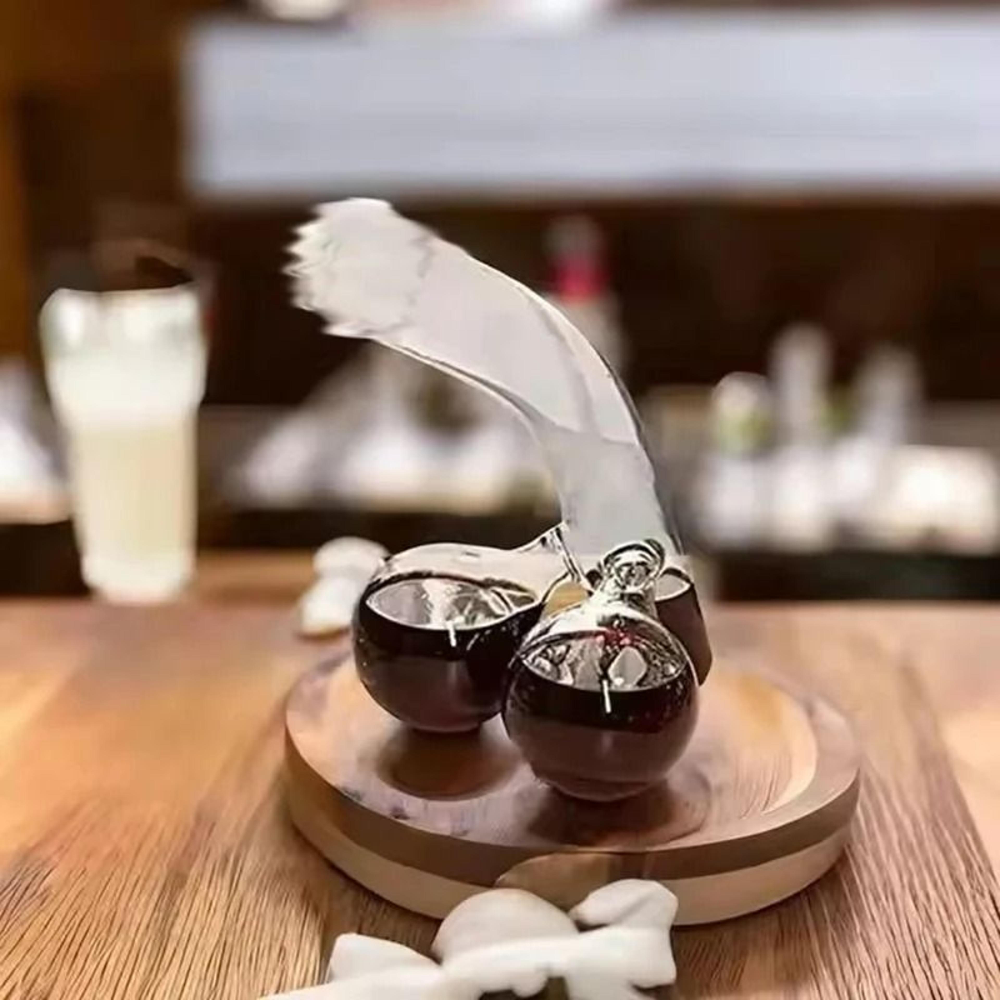 Premium Big Bird Flipping The Bird Middle Finger Glass Decanter 5