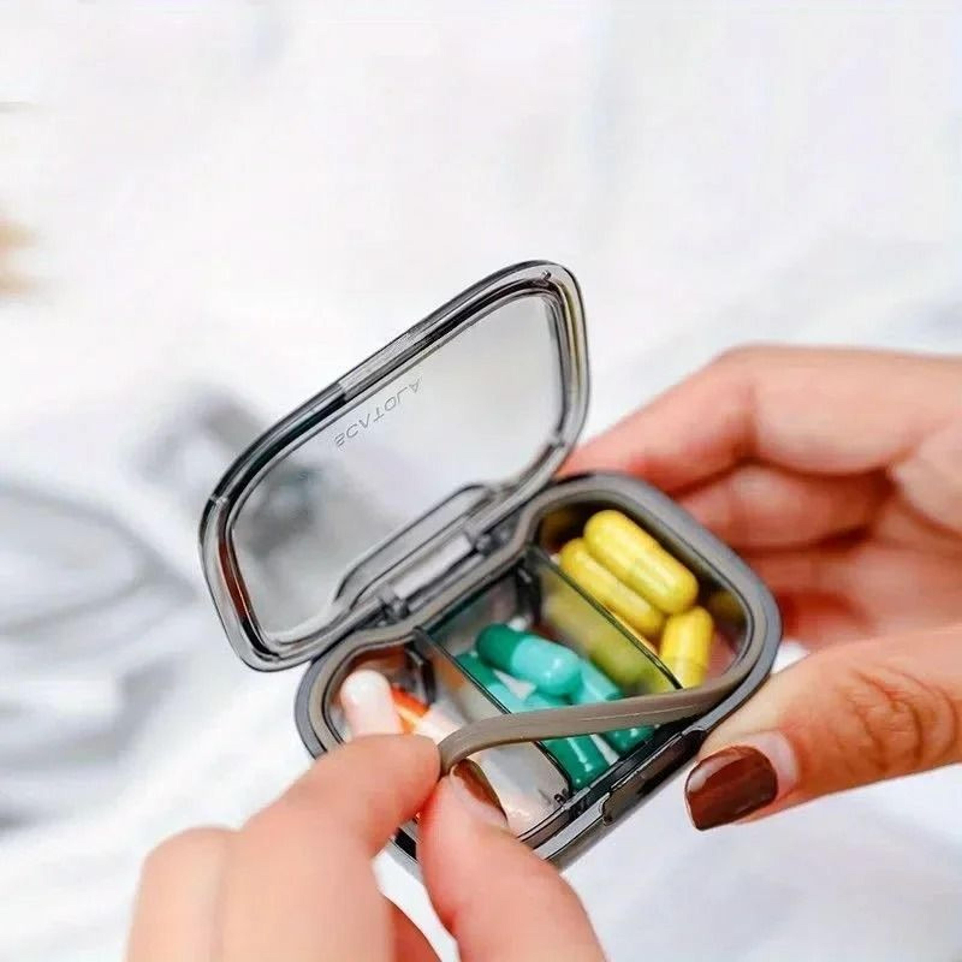 3Compartment Travel Mini Pill Box 2