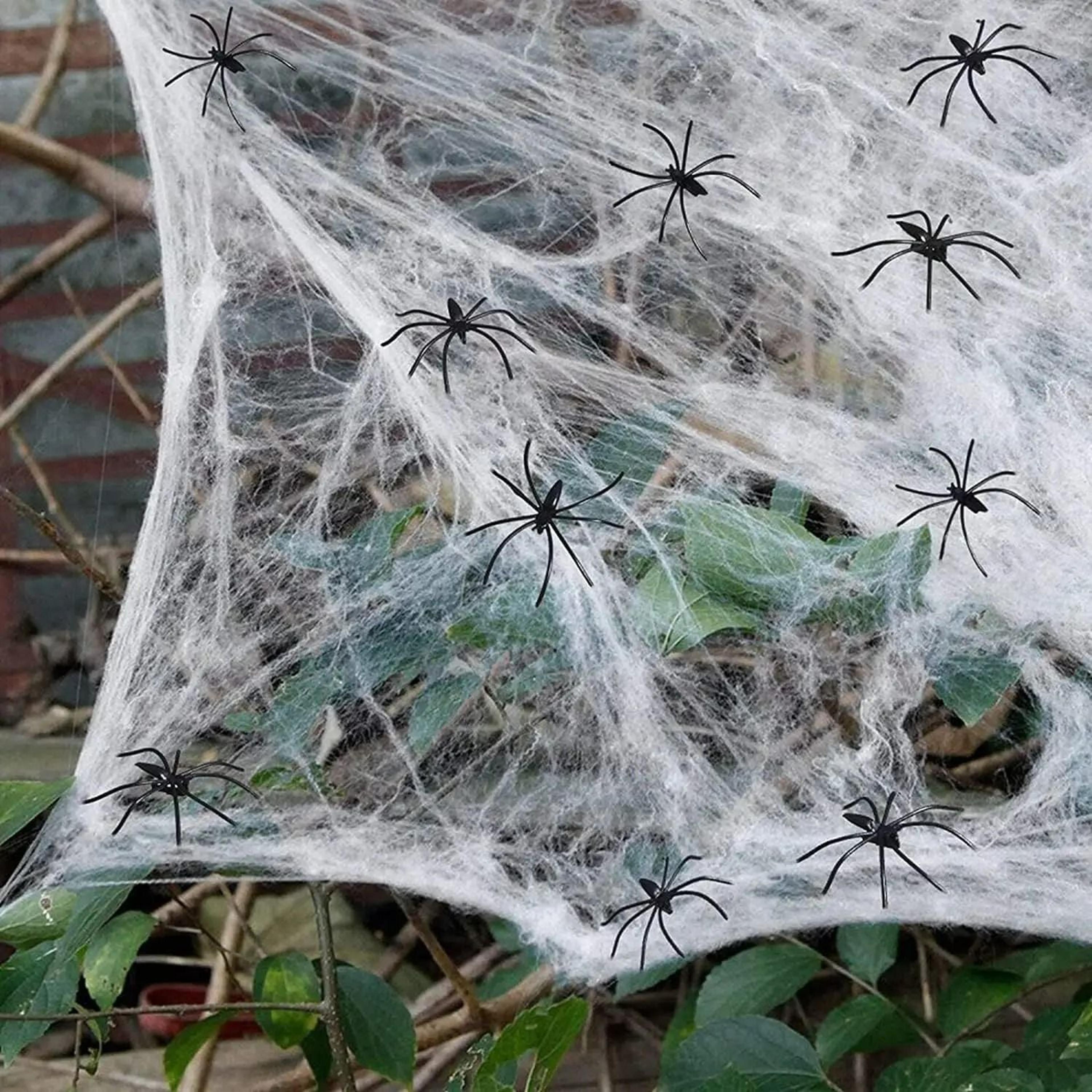 200 Sq Ft Stretchable Spider Webs With Fake Spiders For Halloween 5