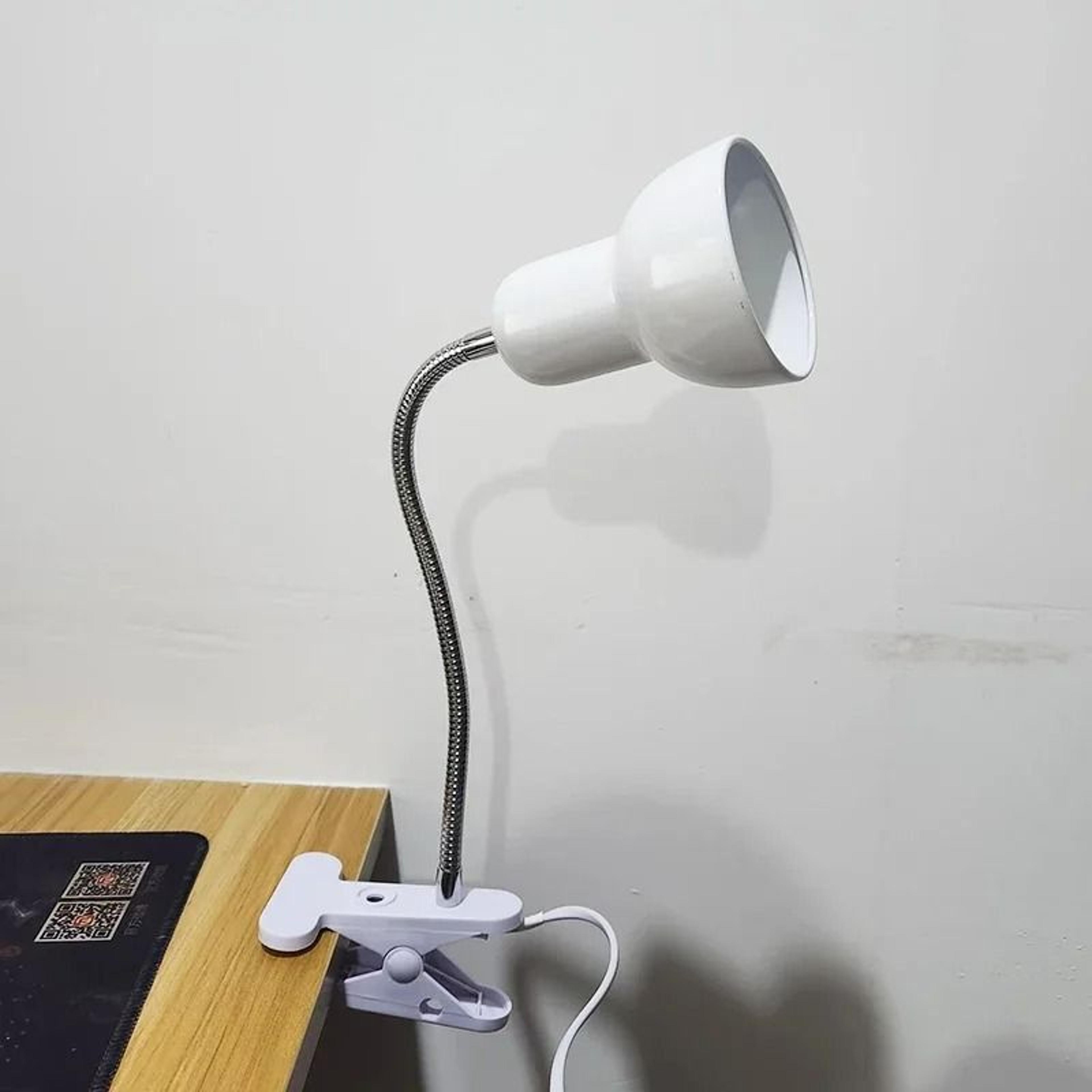 E27 Adjustable Gooseneck ClipOn Desk  Bedside Lamp 0