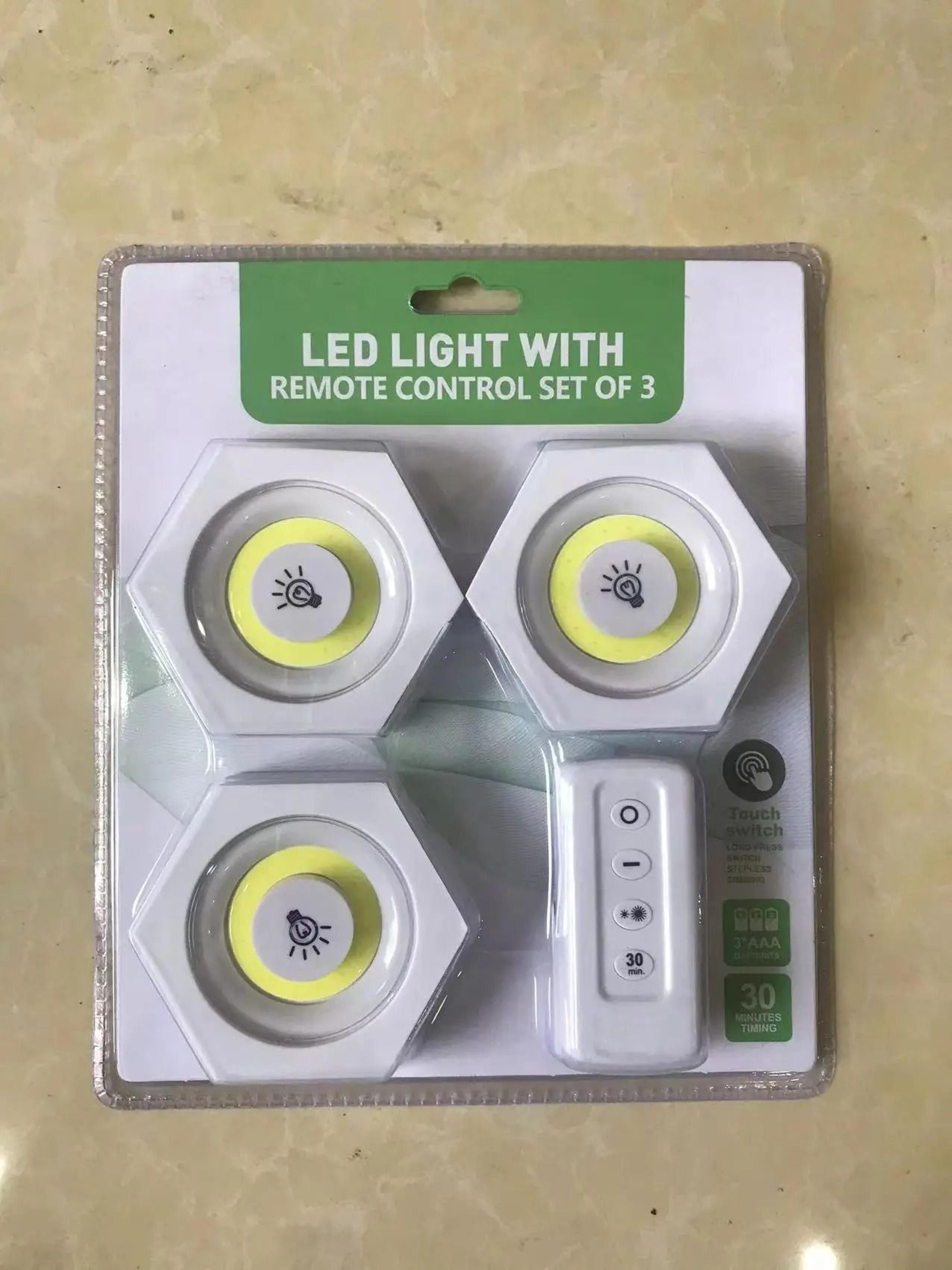 Remote Control Wireless LED Puck  Cabinet Night Light 3