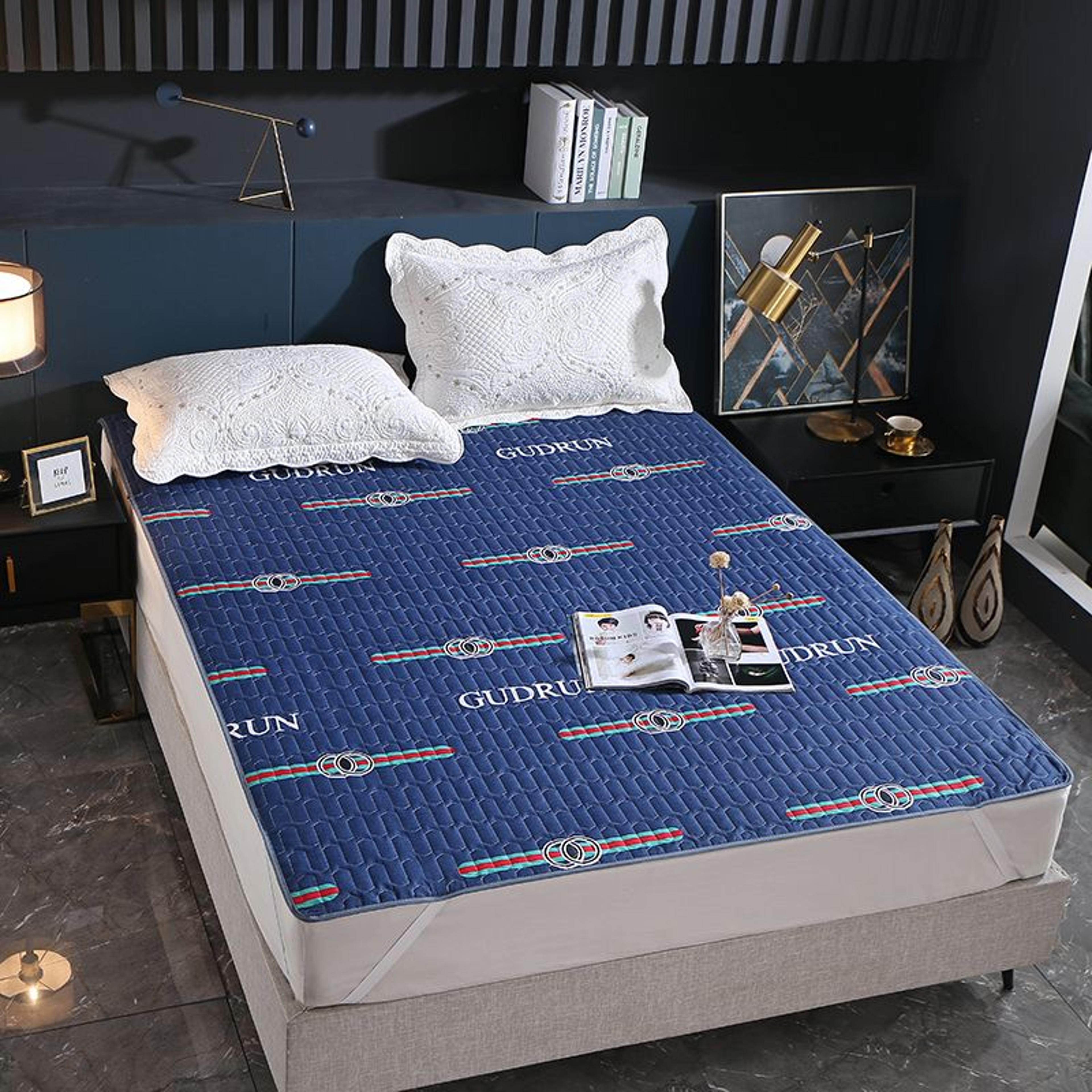 Waterproof NonSlip Breathable Mattress Protector Bedspread 12