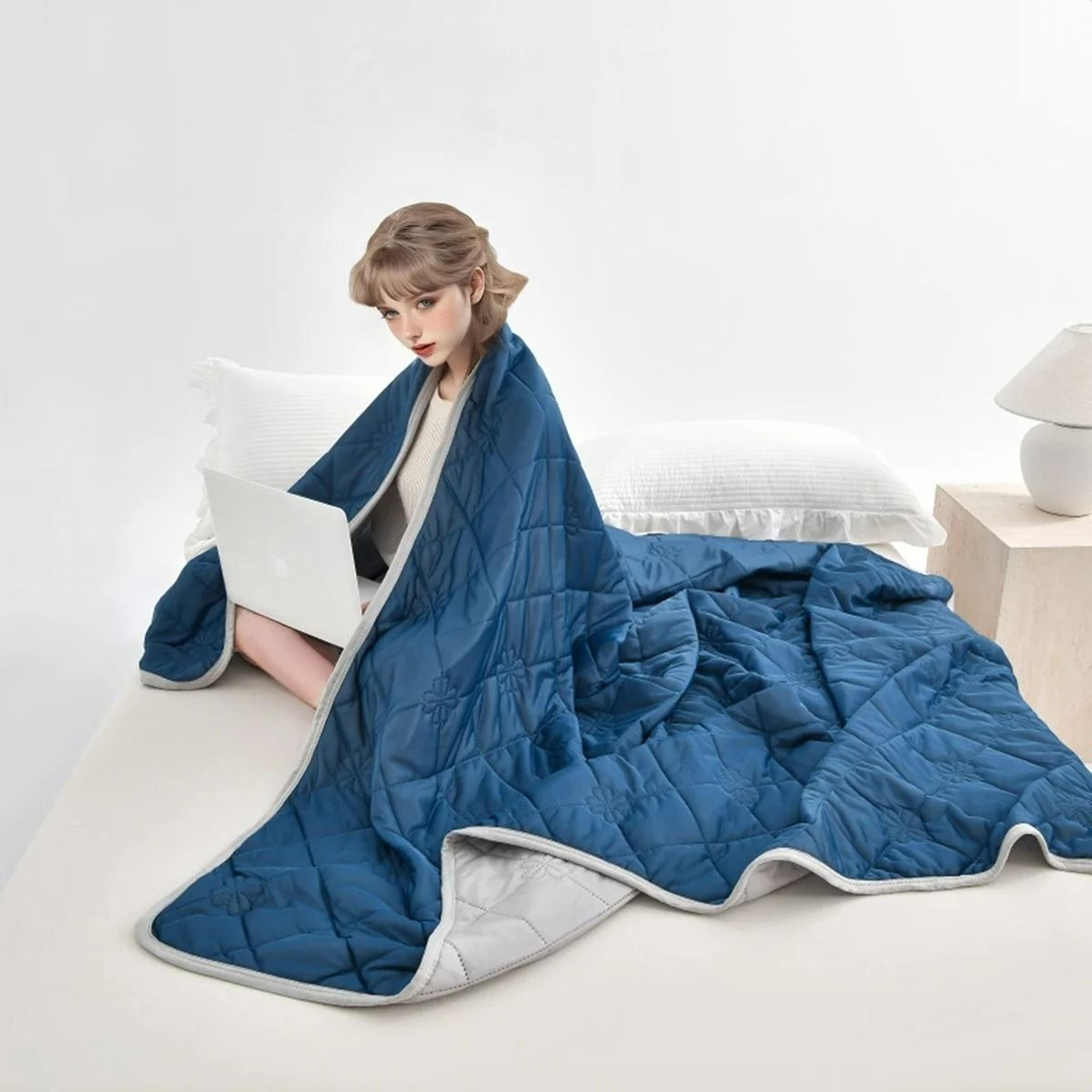 Summer Pure Color Cooling Air Condition Comforter 1