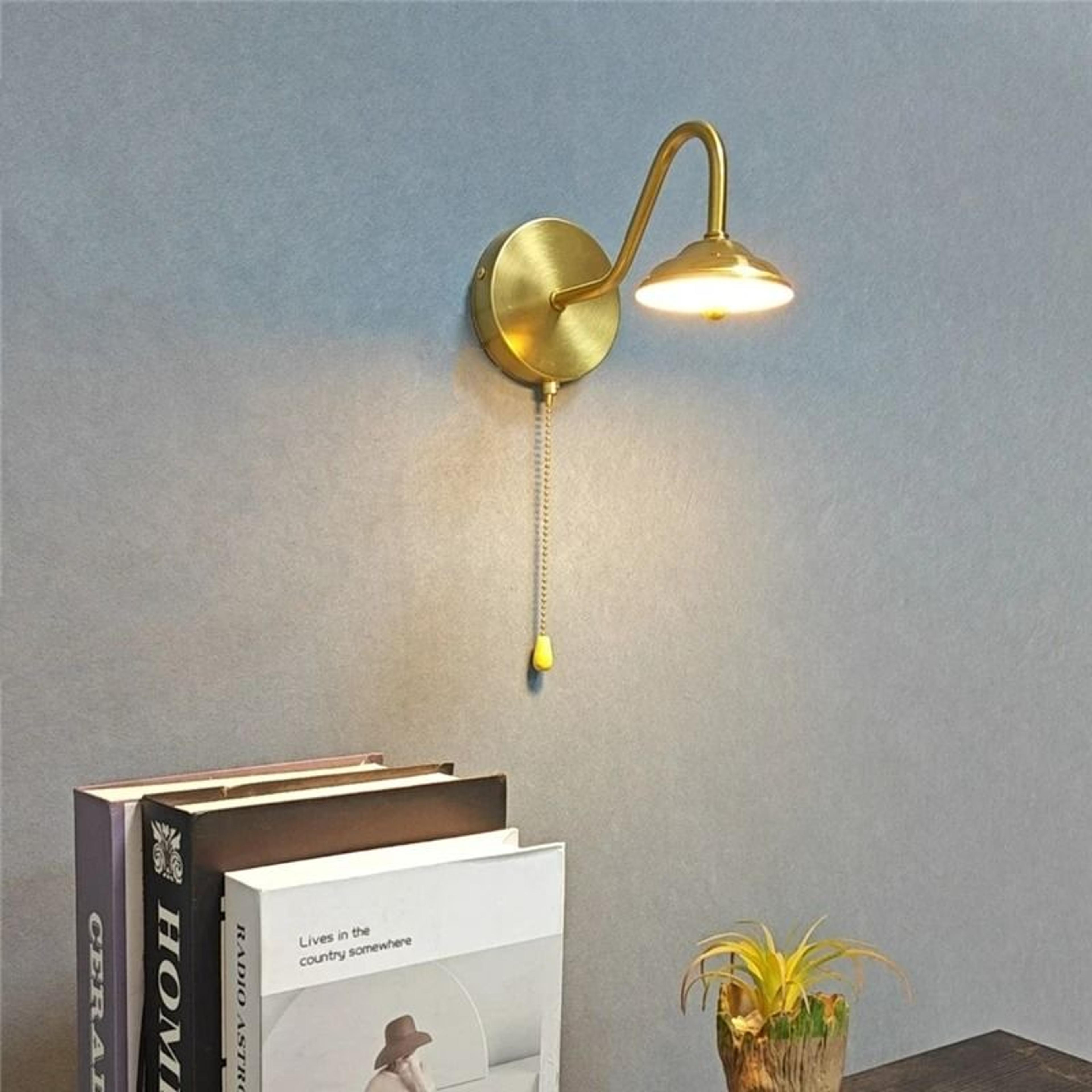 Modern Golden Curved LED Wall Sconce 3