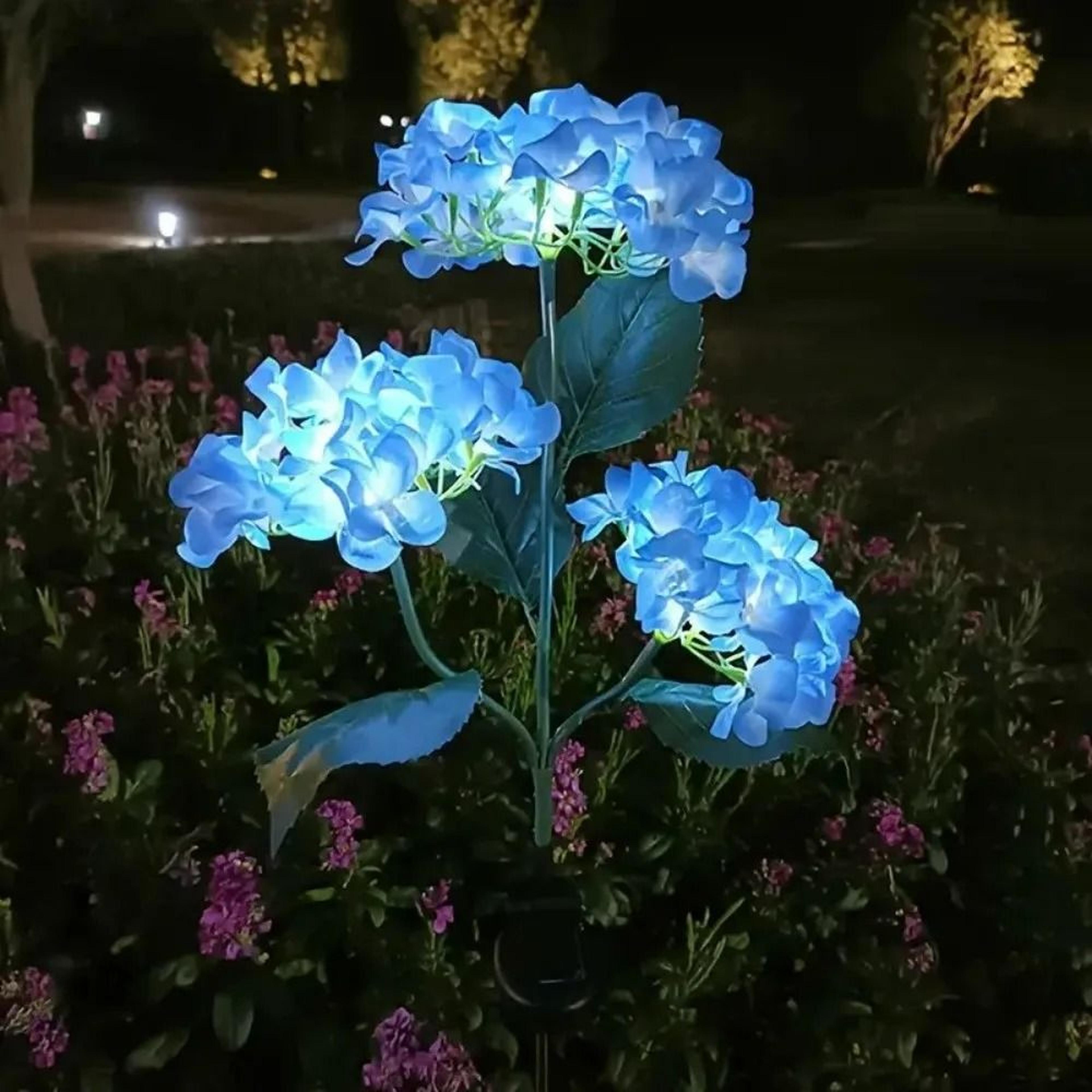 Solar Hydrangea Garden Stake Light With 3 Flower Heads 1