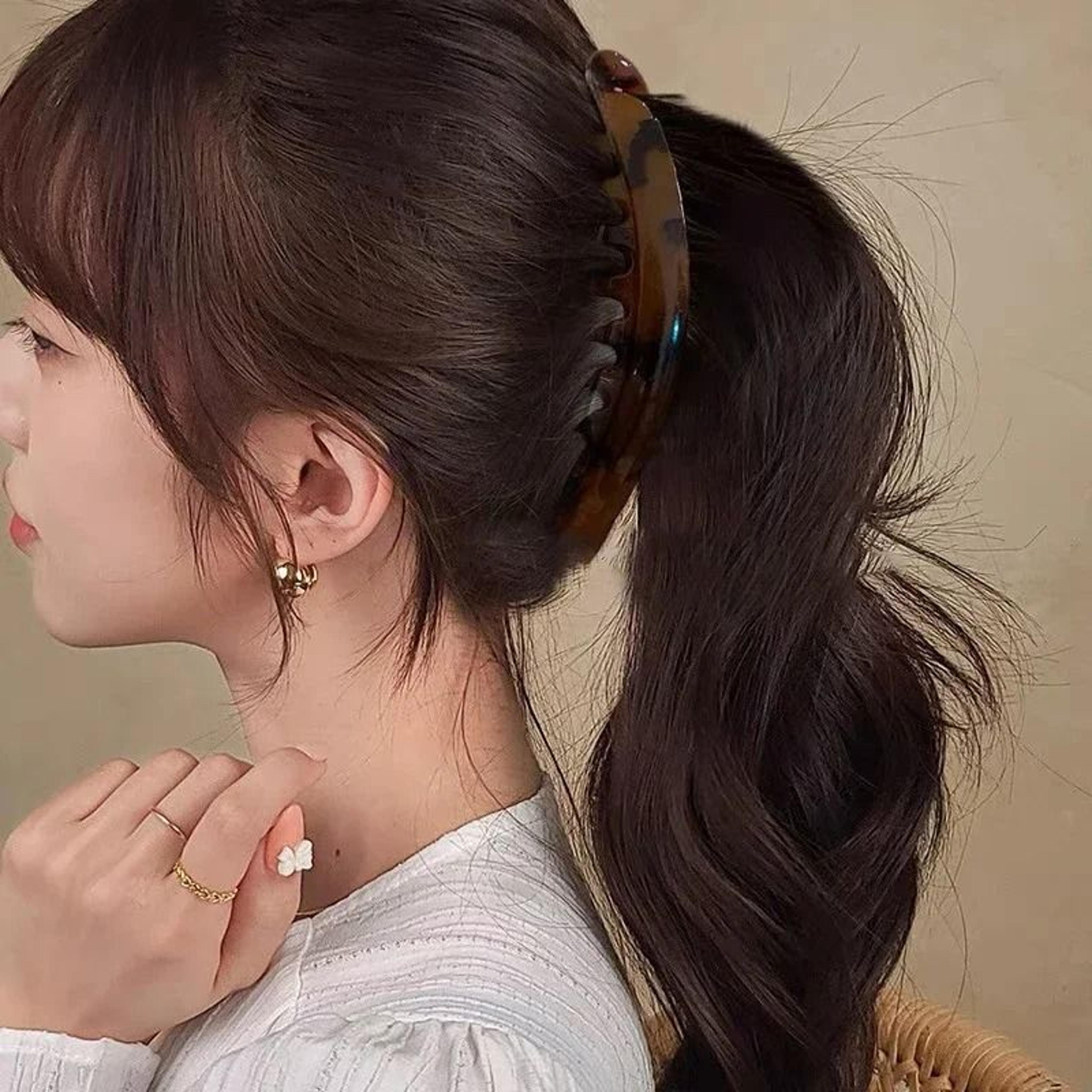 Classic SolidColor FishShaped Banana Hair Clip 2