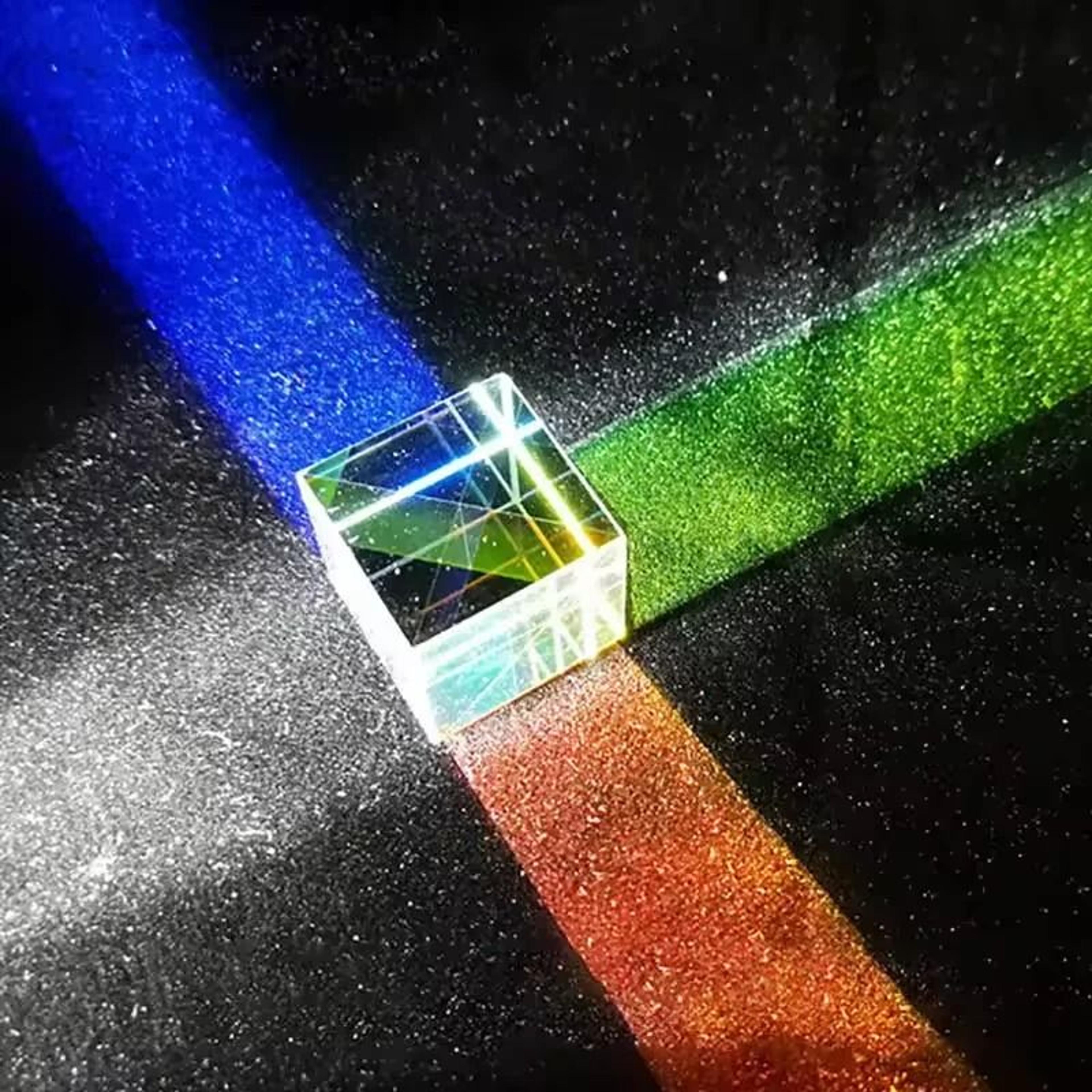 SixSided Optical Crystal Prism Cube 2