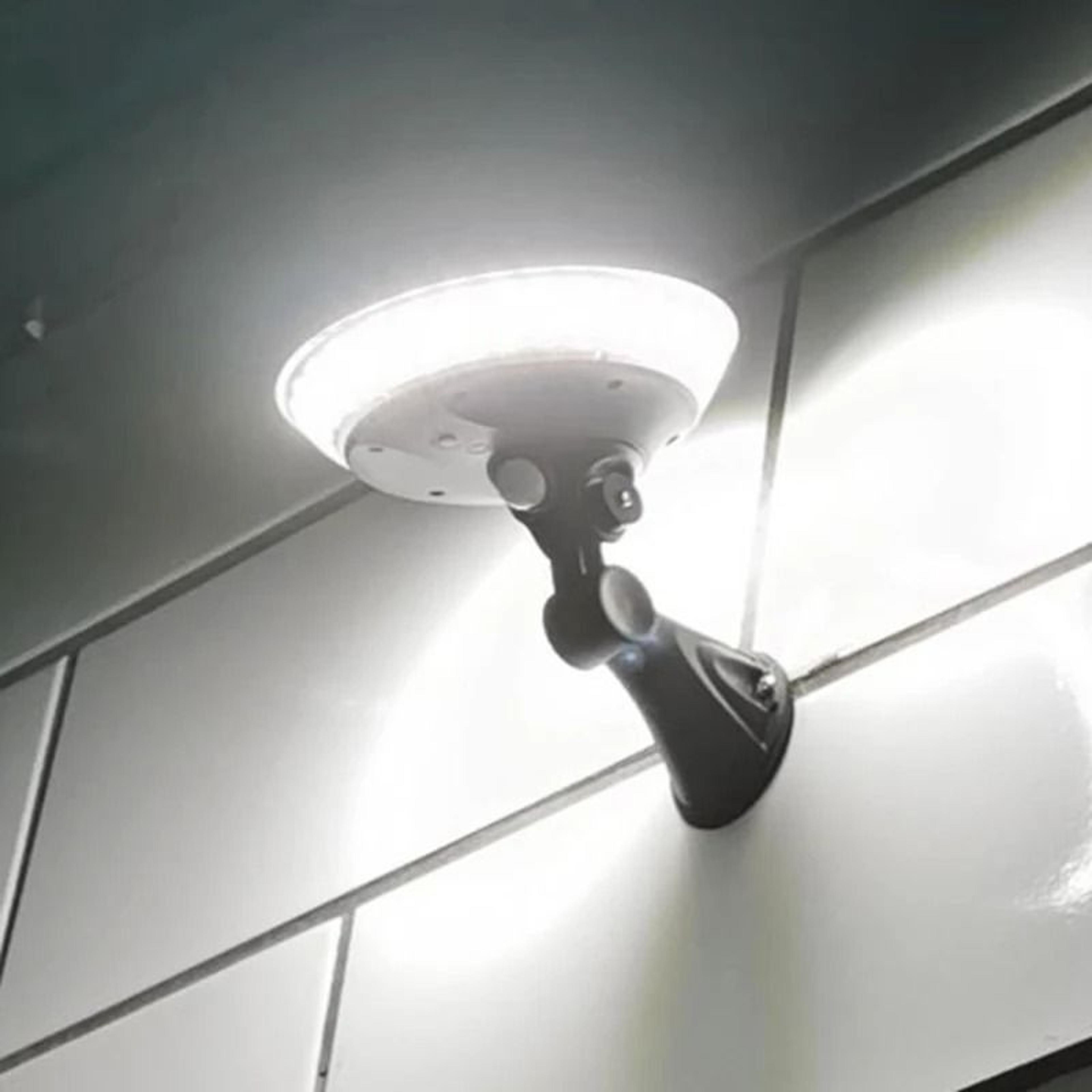 360 Luminous Solar UFO Gate  Wall Light PIR Motion Sensing 1