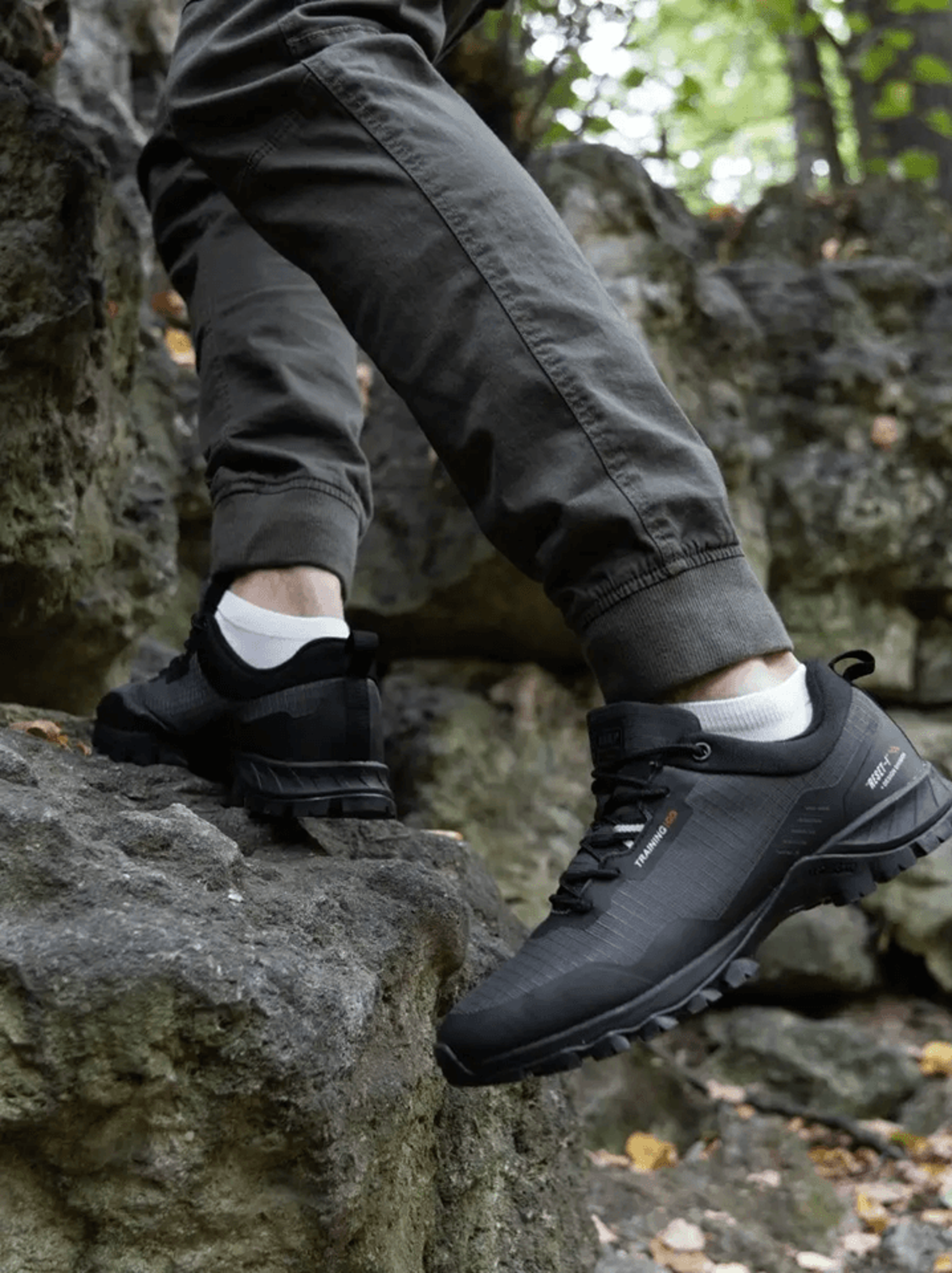 waterproof anti skid hiking shoes for men with comfortable outdoor design