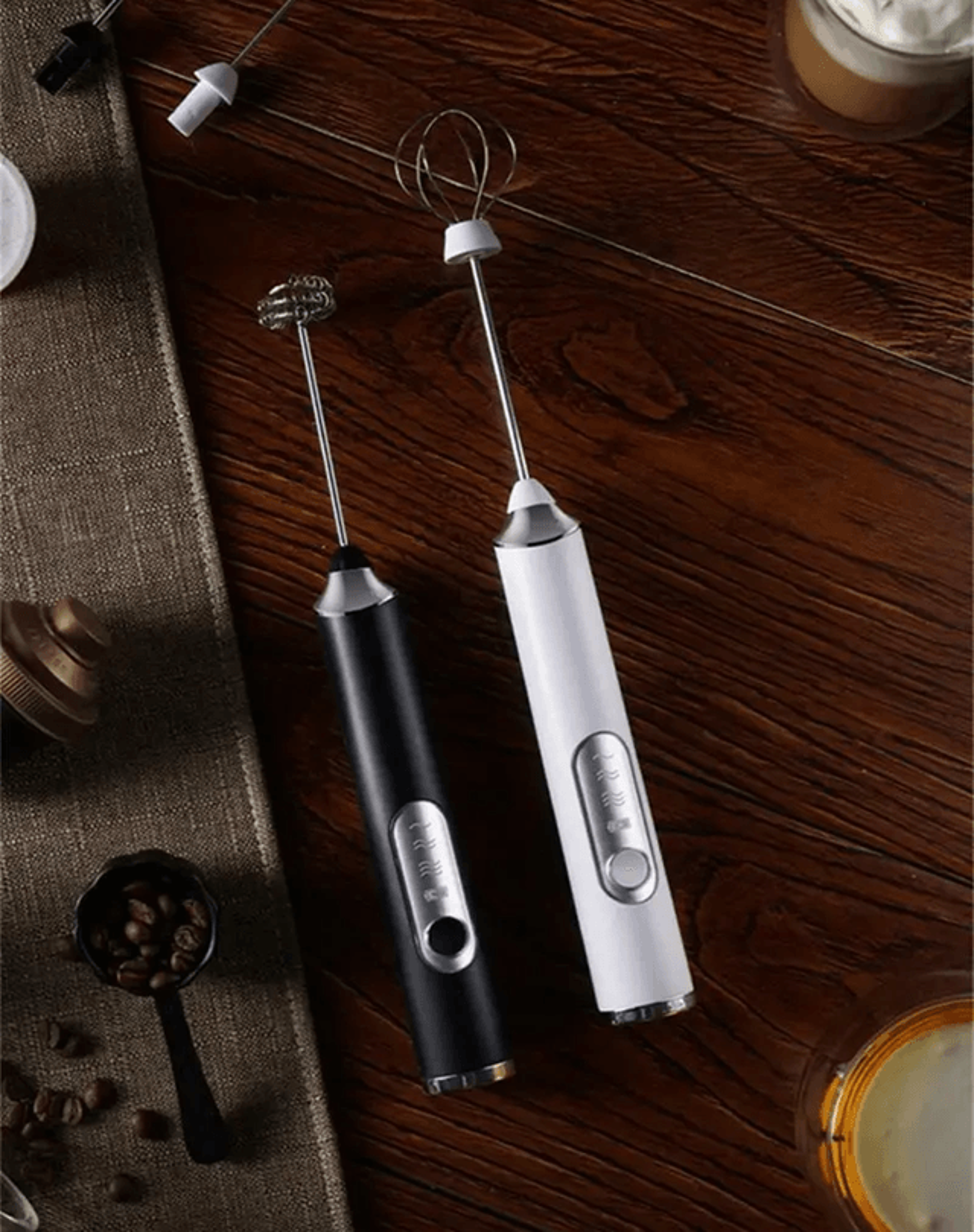 Wireless Handheld Milk Frother With Double Whisk And Three Speed Control 3