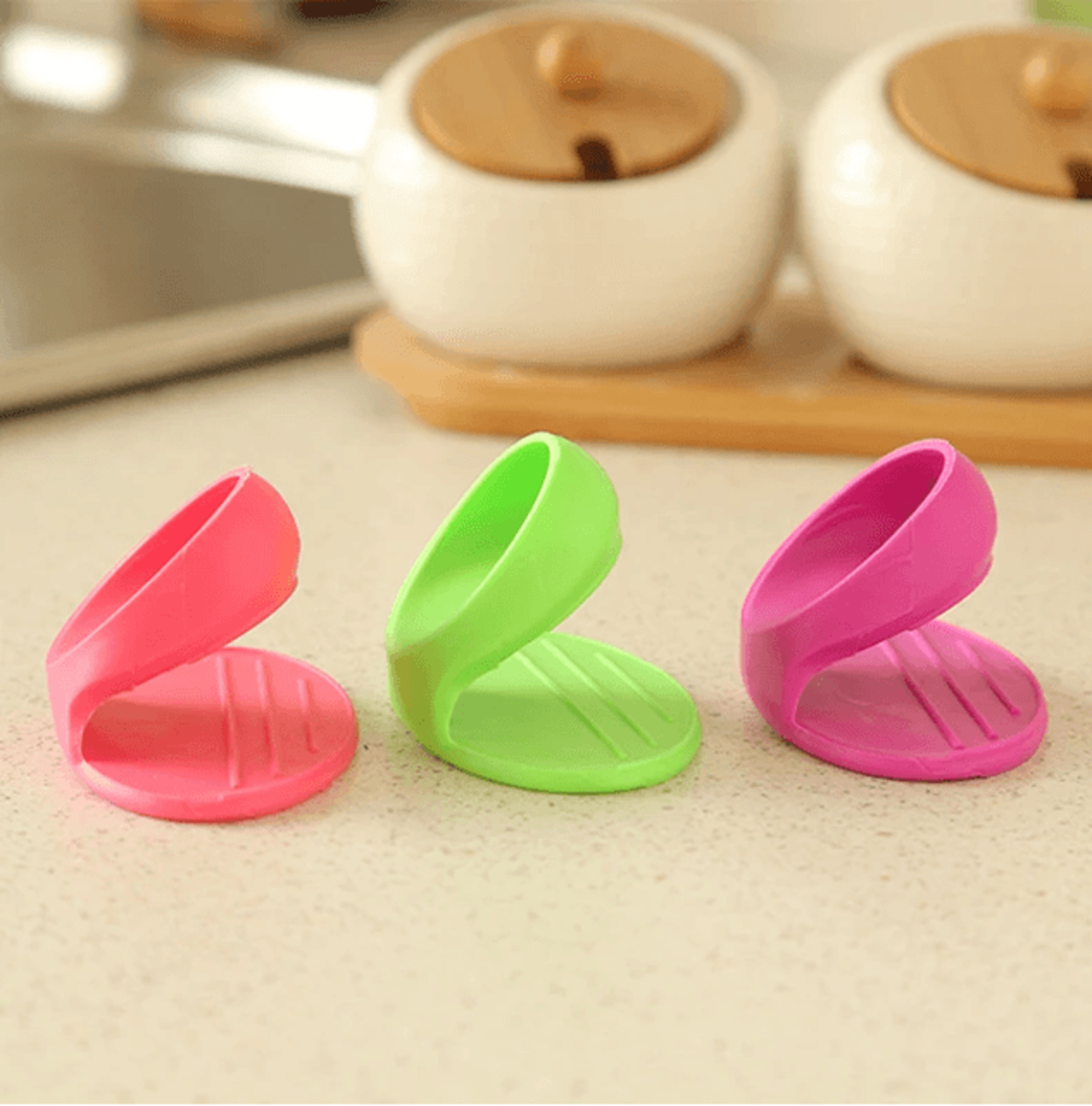 Silicone Heat Resistant Finger Covers For Cooking And Baking 2