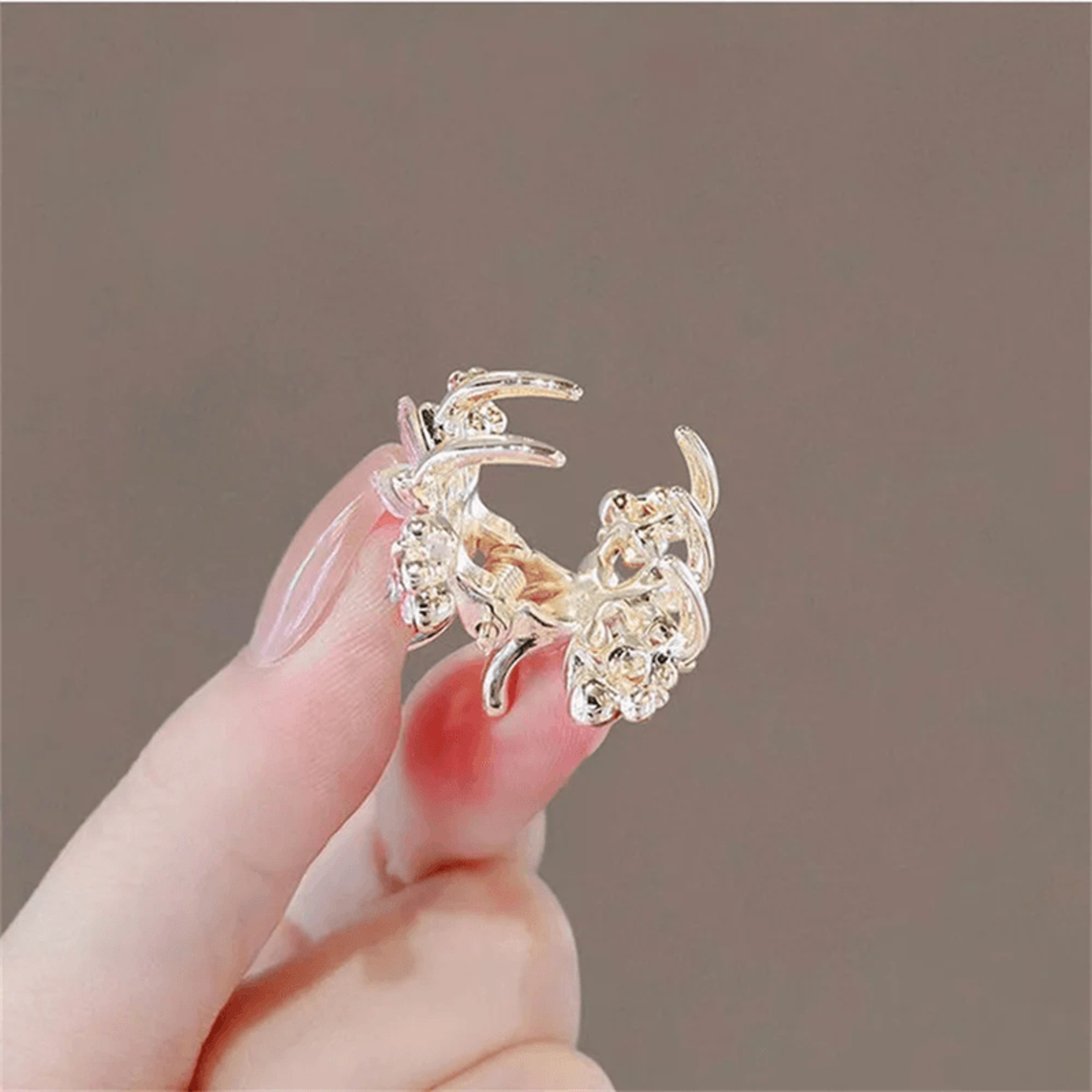 Mini Rhinestone Flower Hair Claw For Elegant Styling 1