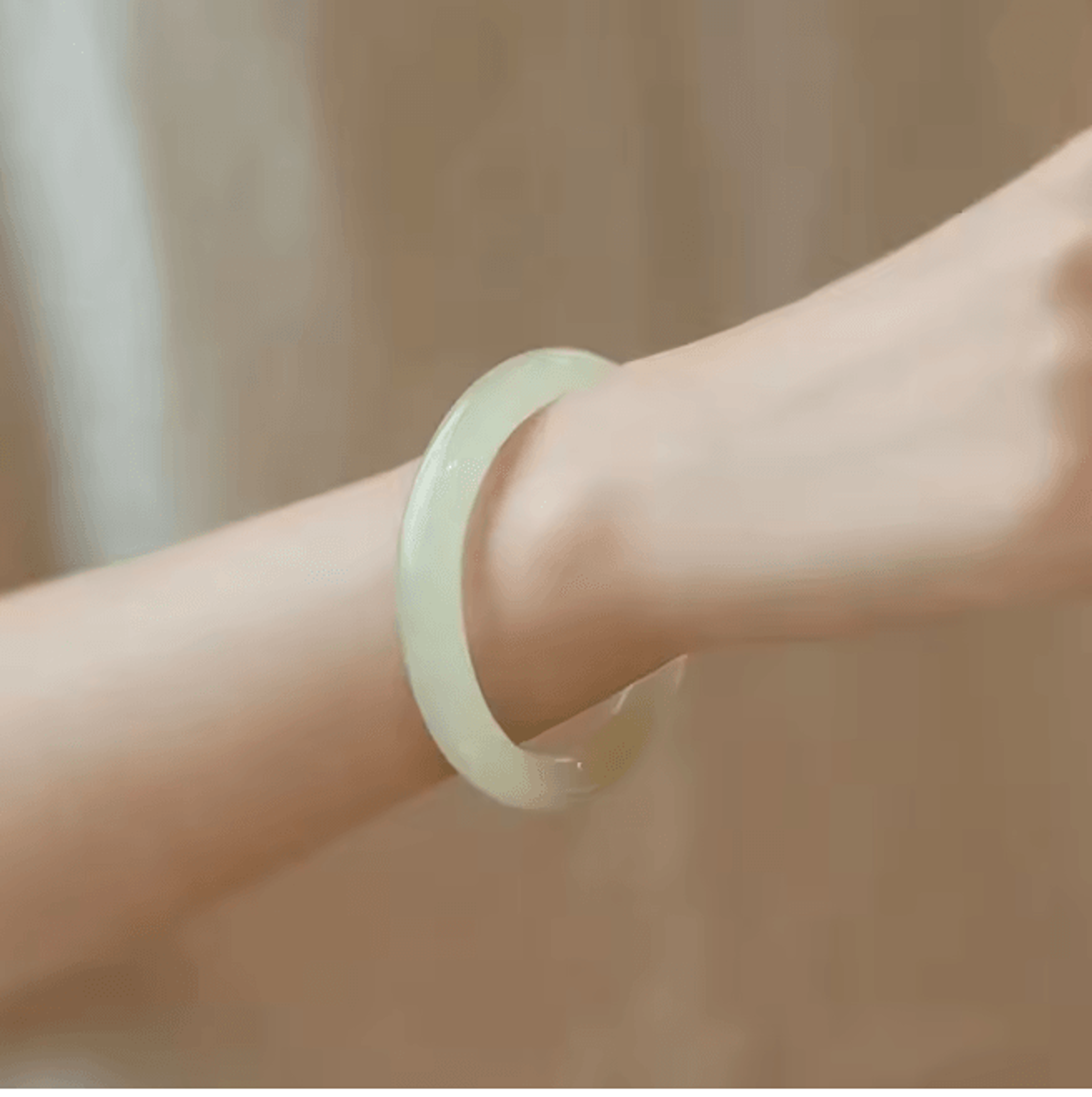 SereniGlow Natural Jade Bracelet 3