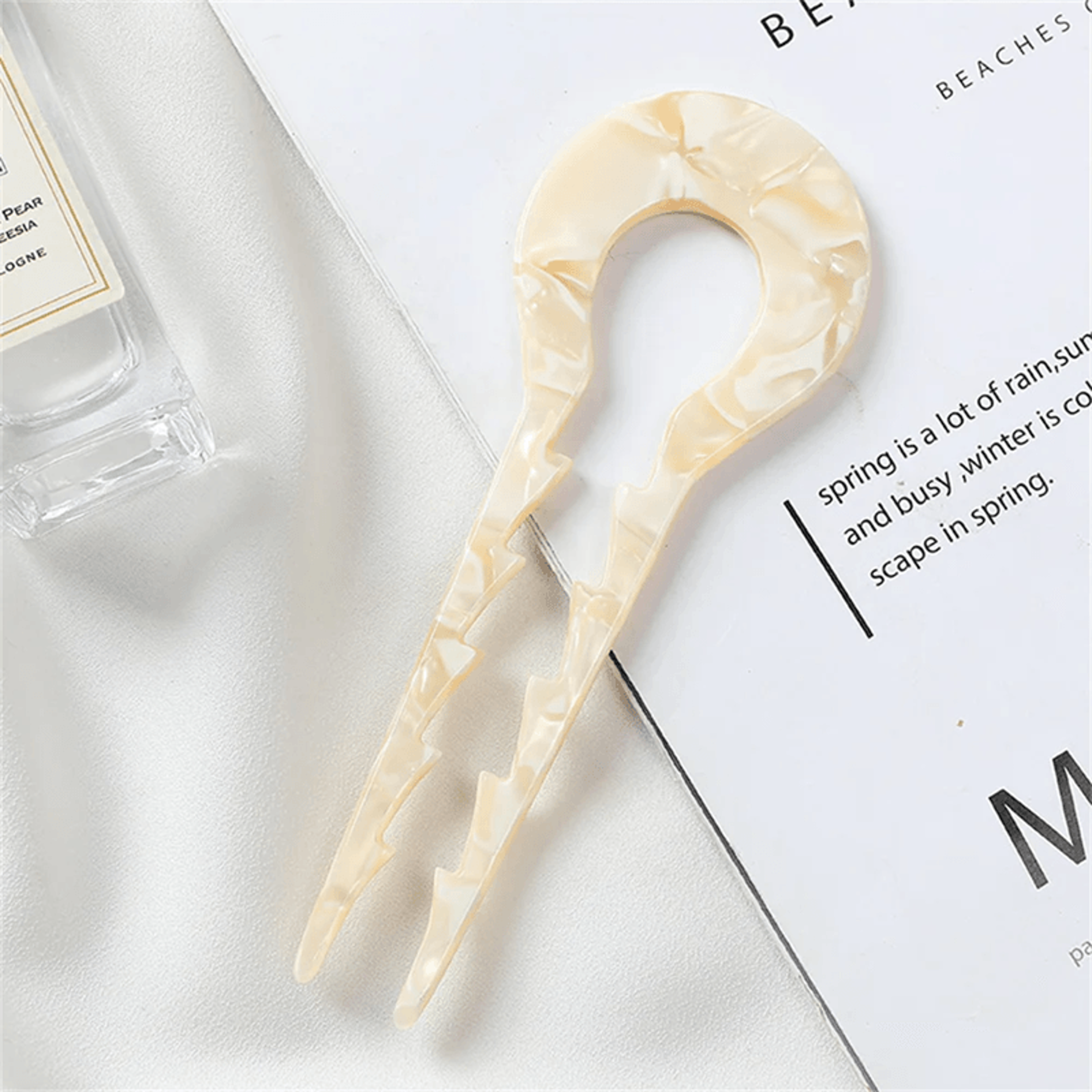 Elegant U Shaped Hair Stick 3