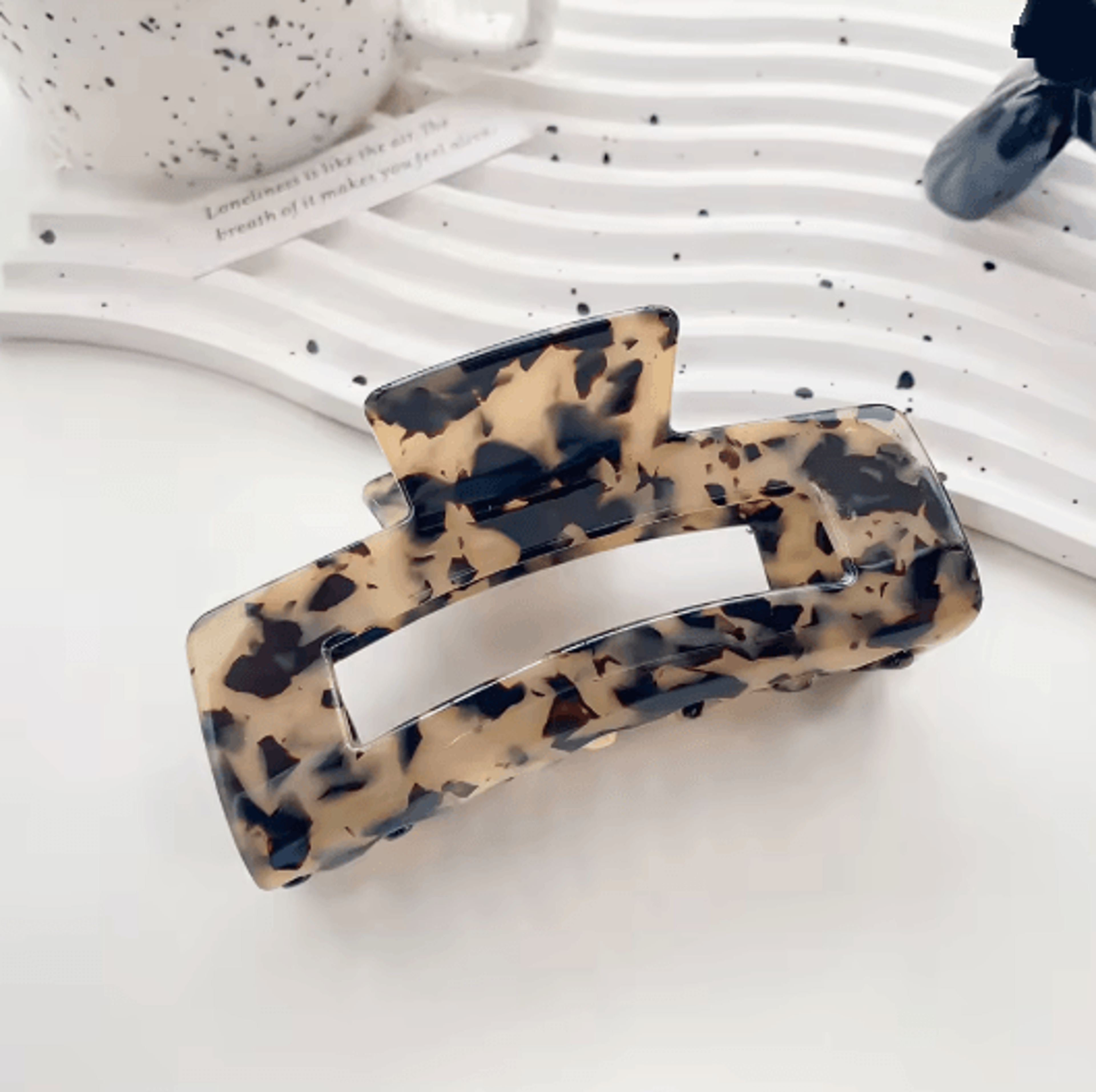 Vintage Tortoiseshell Hair Claw Clip For Women 4