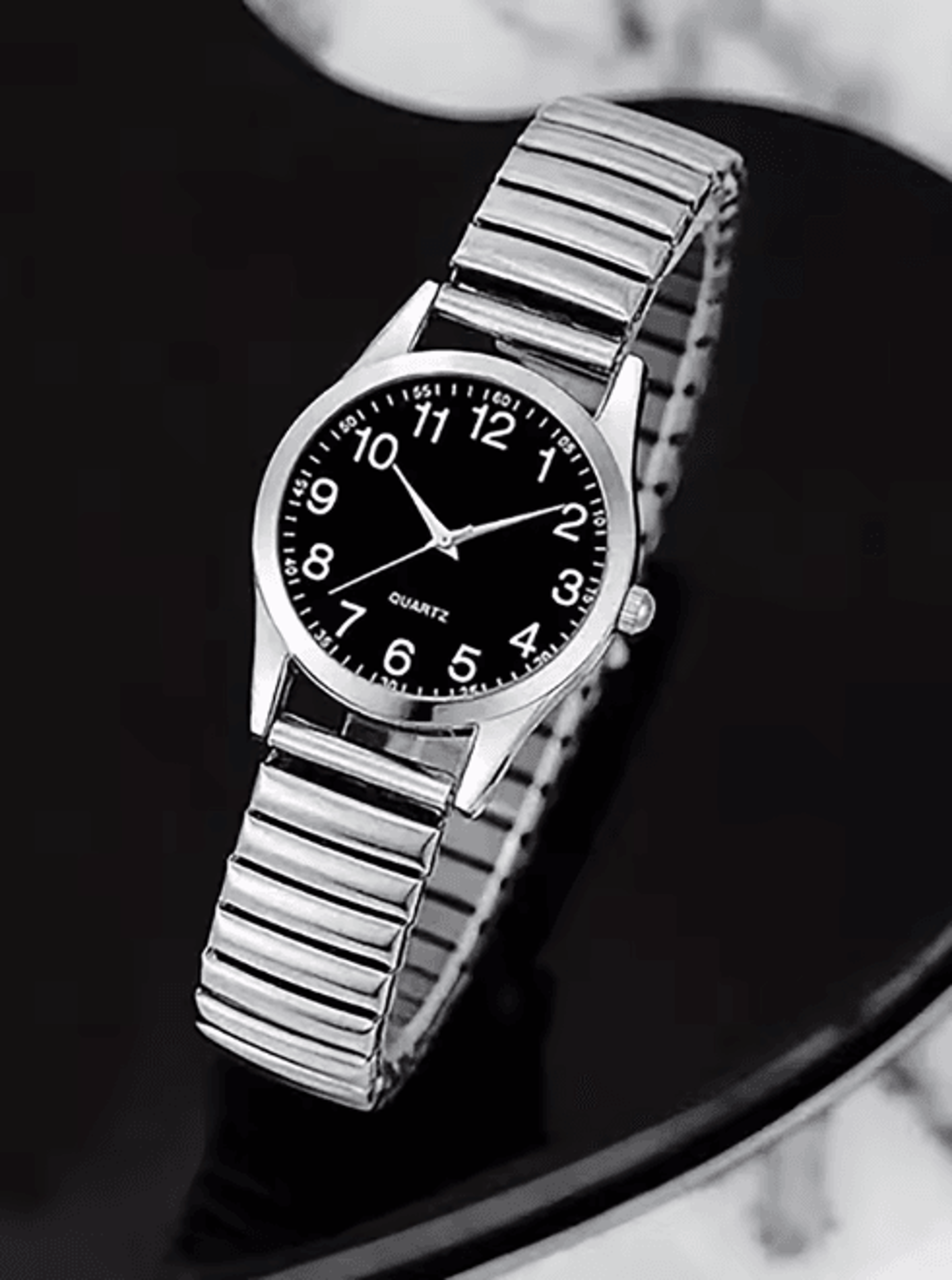 Couple Quartz Watch Set Black Arabic Dial Elastic Band 3