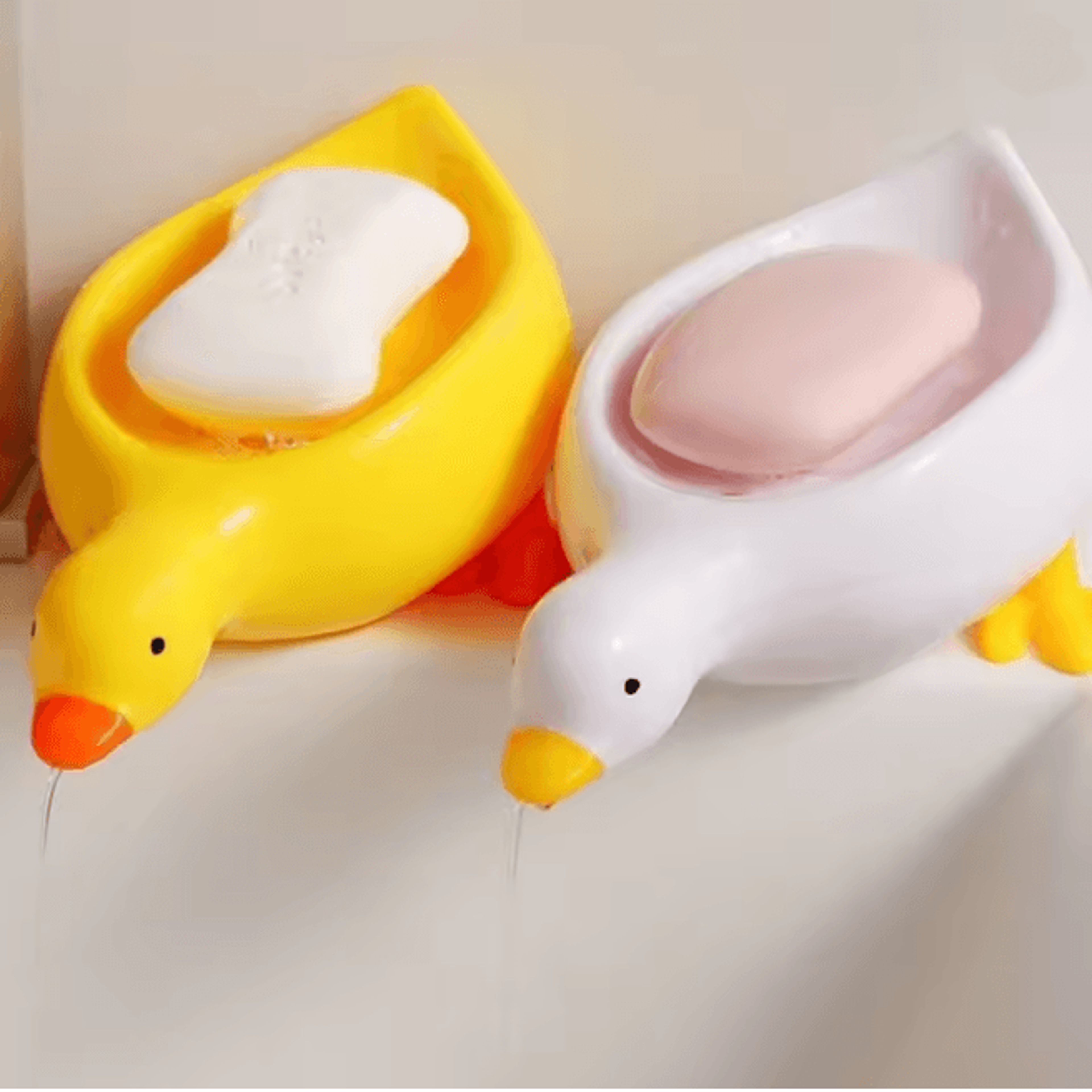Duck Shape Self Draining Soap Holder Bathroom Soap Organizer Tray 1