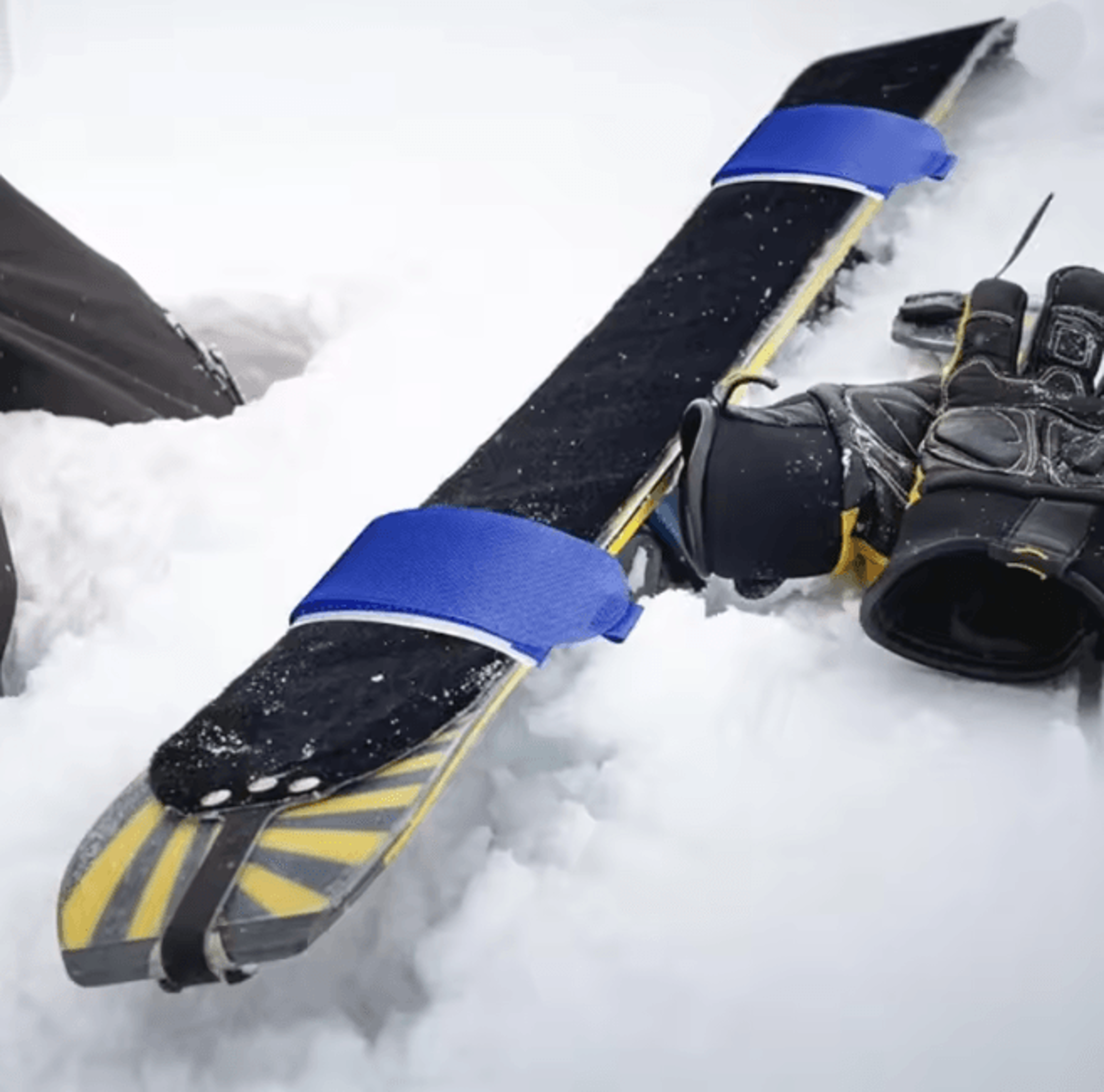 Adjustable Snowboard Straps With Protective Pads For Easy Carry And Storage 2