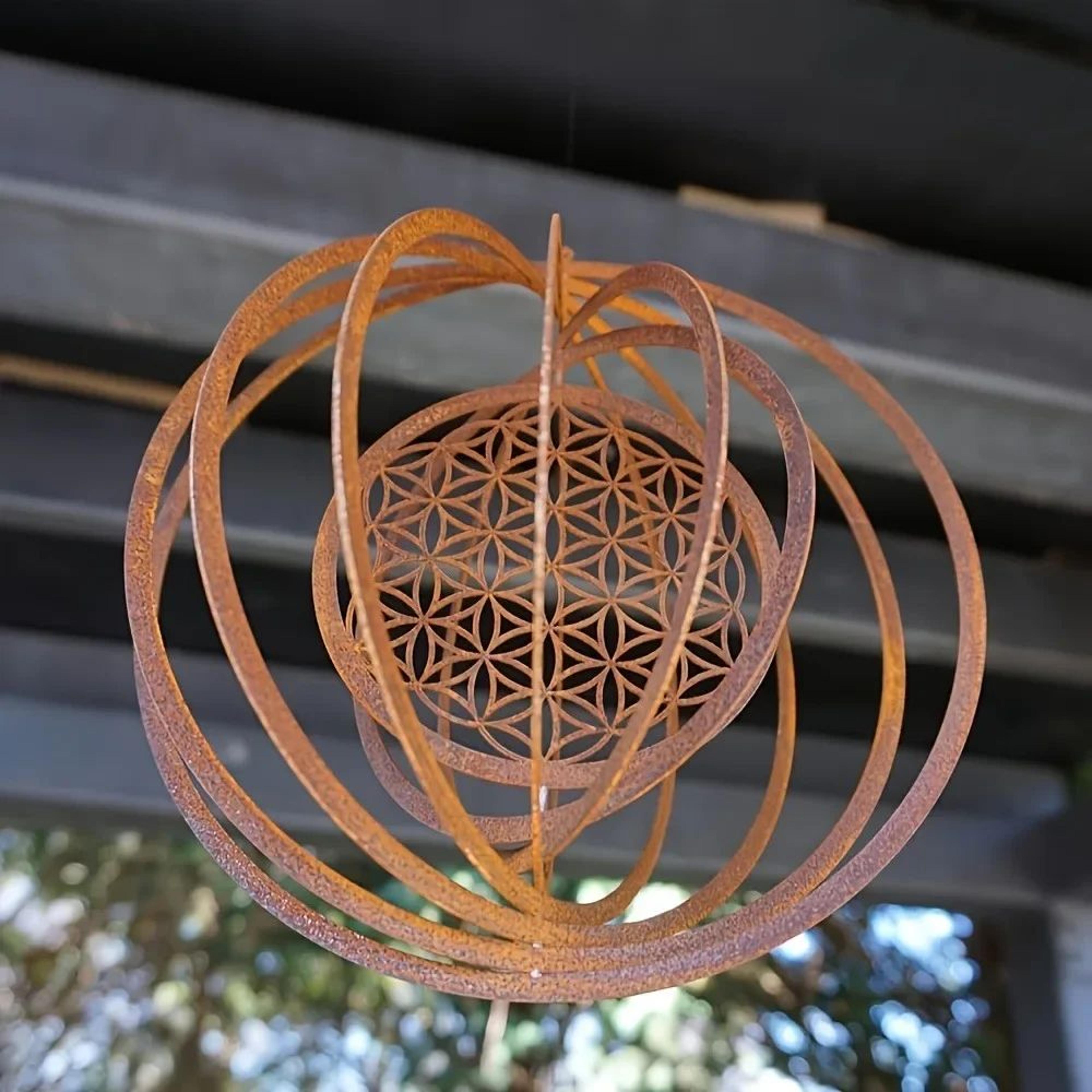 Rustic Metal Spiral Wind Spinner Outdoor Hanging Garden Decor 3