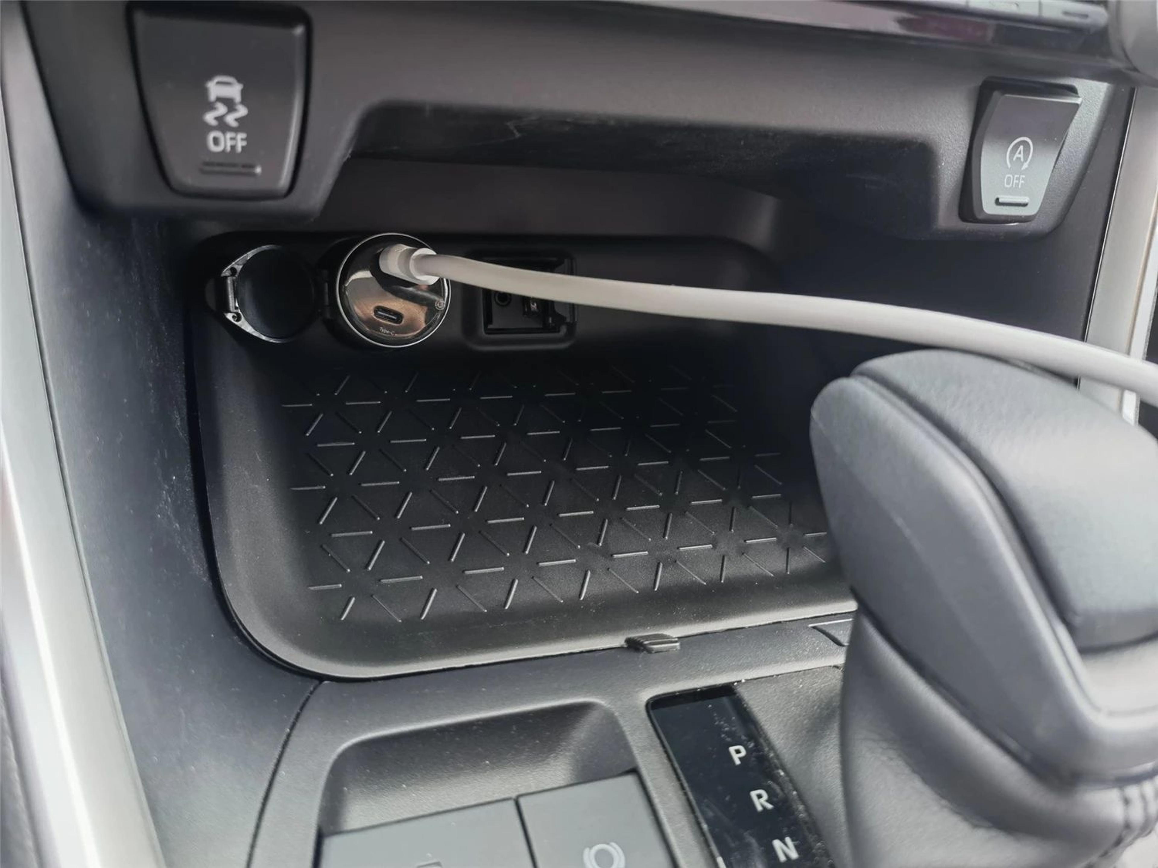 Toyota RAV4 Center Console Organizer Silicone Storage Tray 5