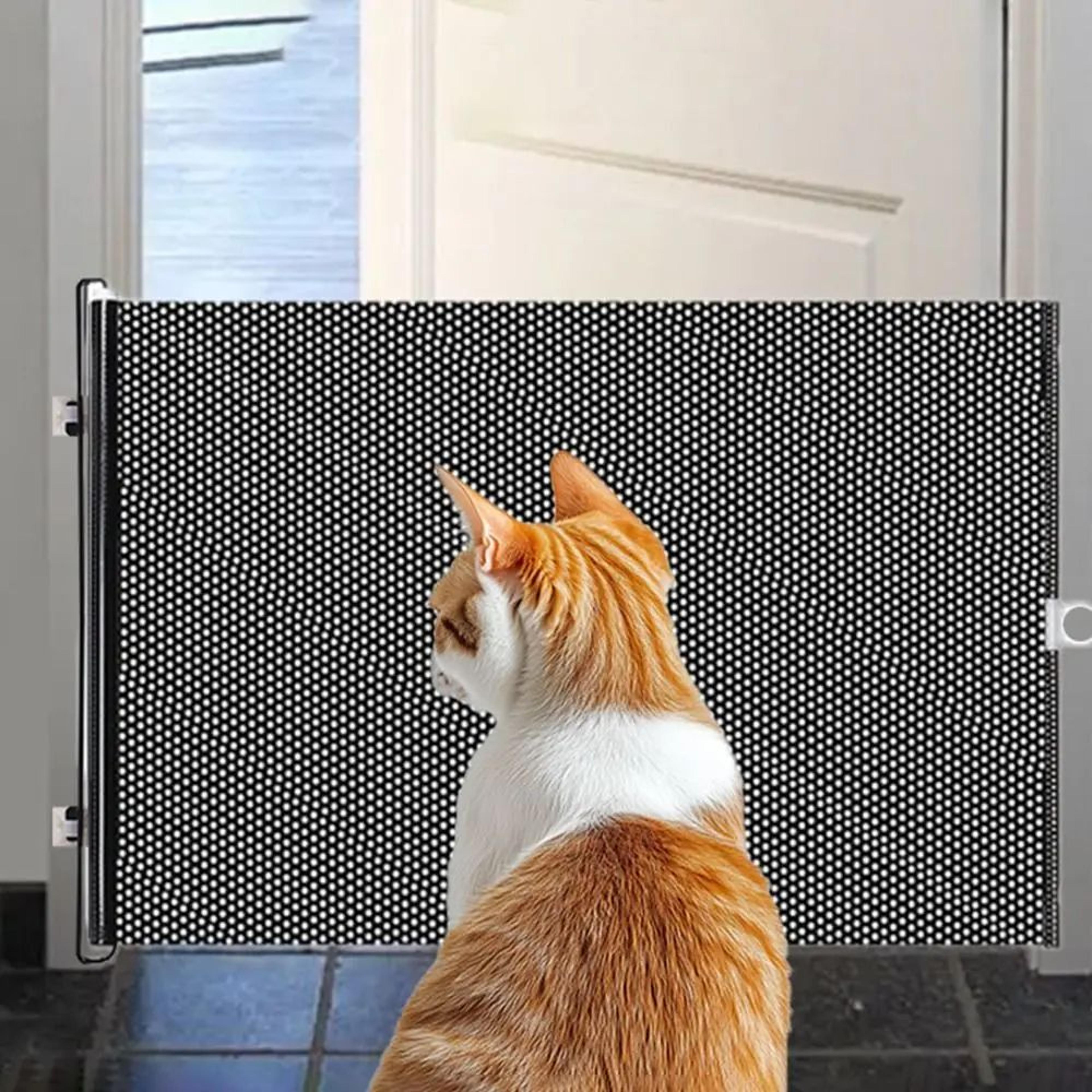 SafeGuard Retractable Pet Safety Gate 0